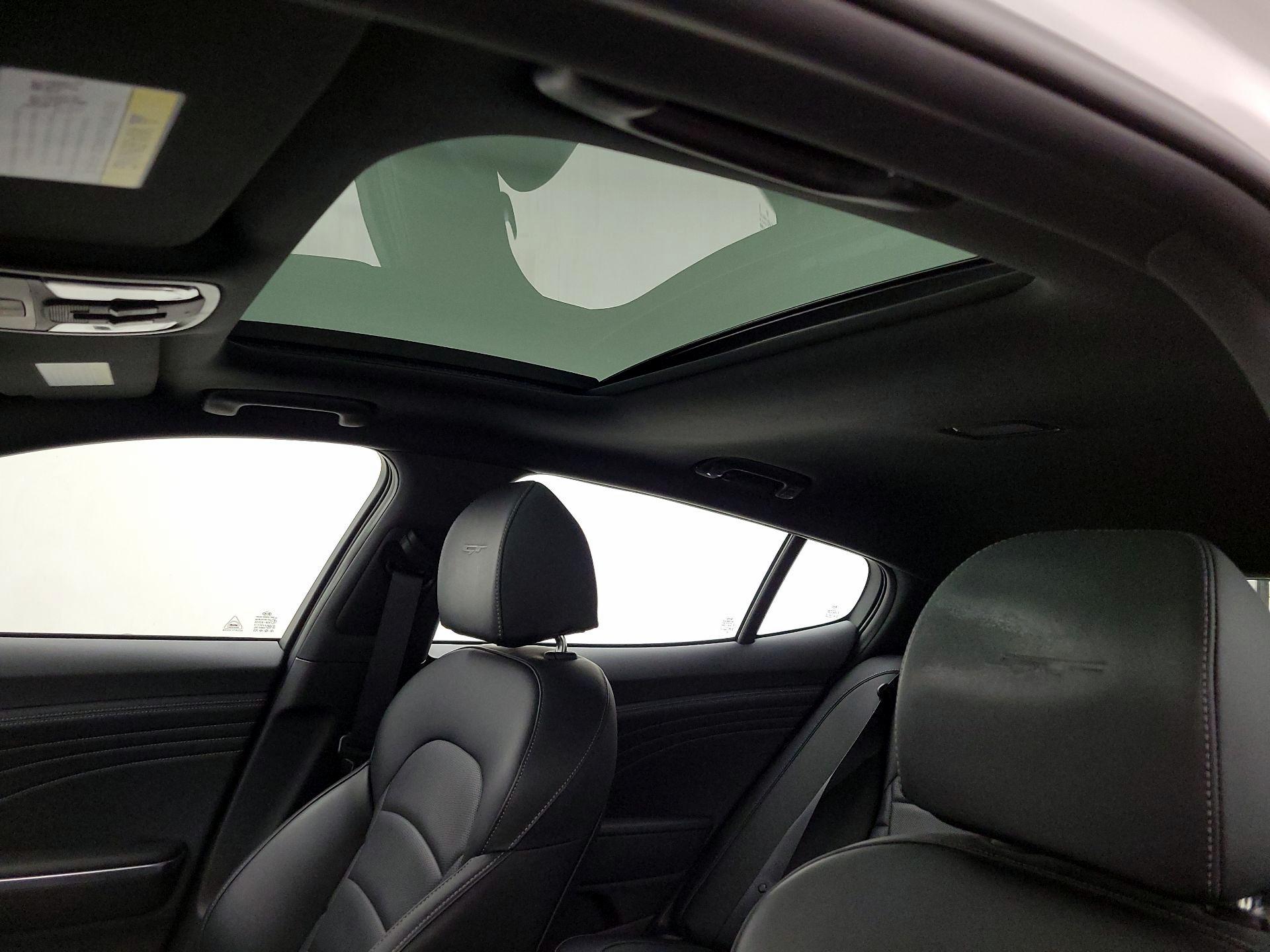 Thumbnail: 2022 Kia Stinger - 20