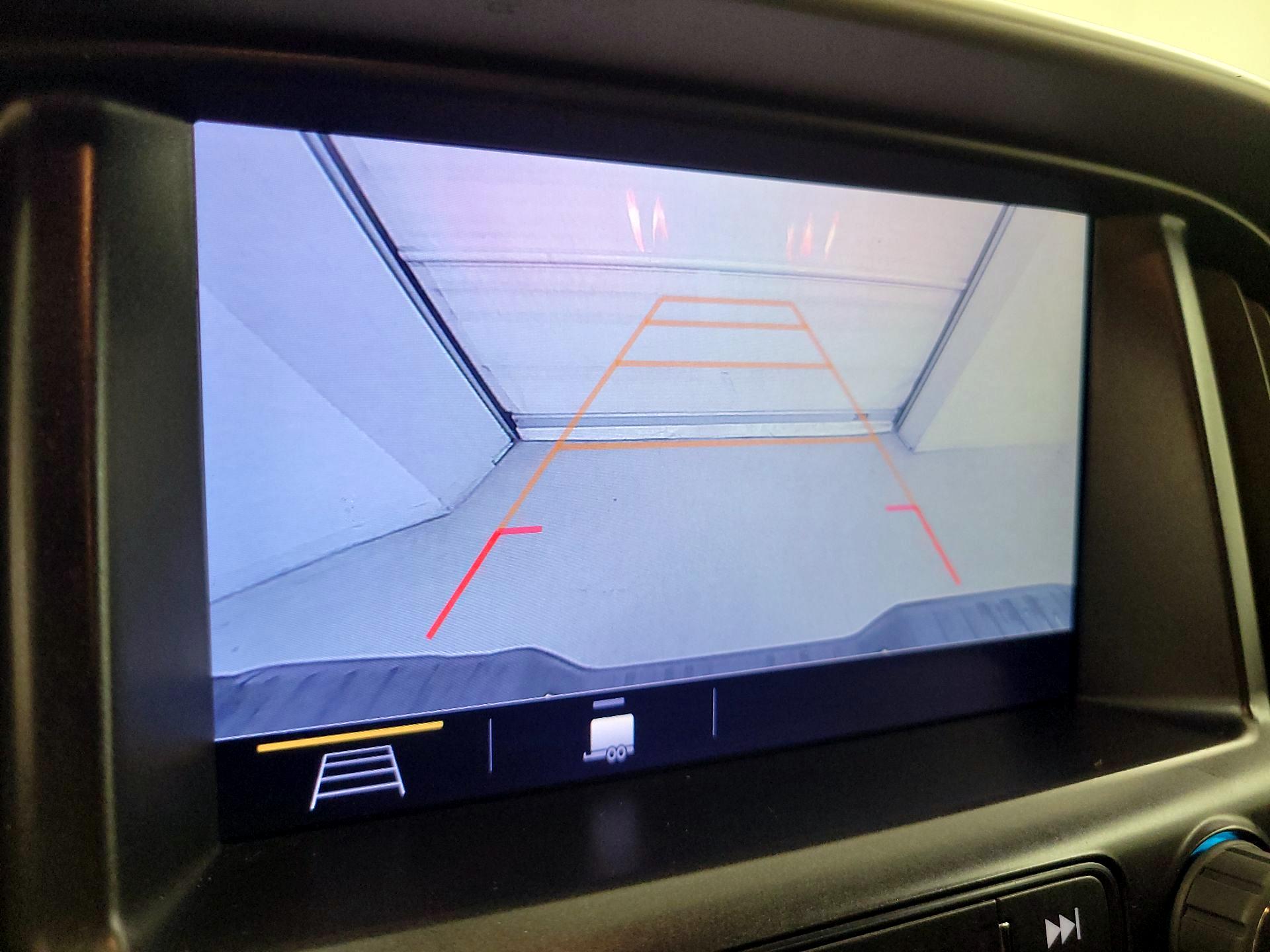 Thumbnail: 2022 Chevrolet Colorado - 15