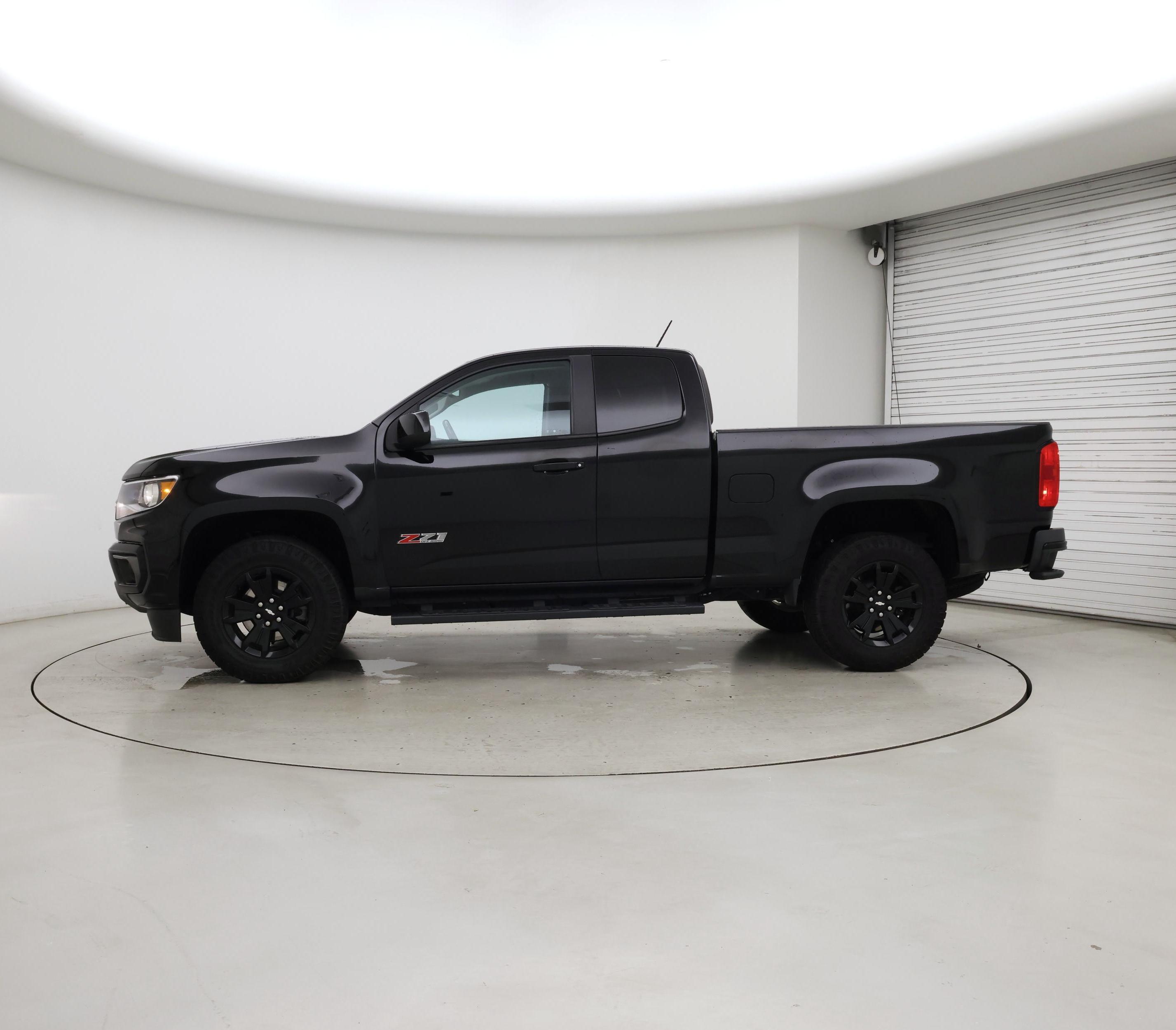 Thumbnail: 2022 Chevrolet Colorado - 3