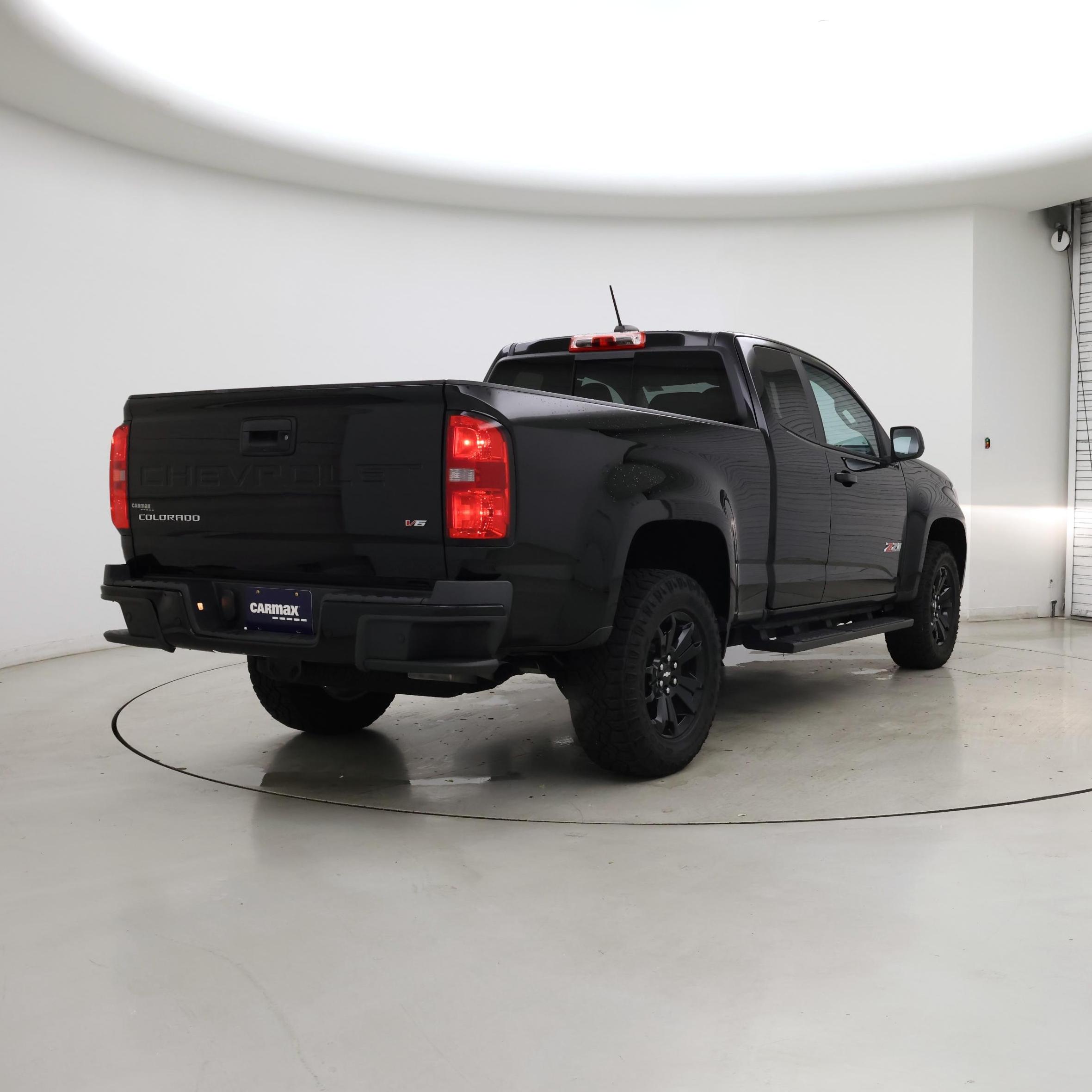 Thumbnail: 2022 Chevrolet Colorado - 8