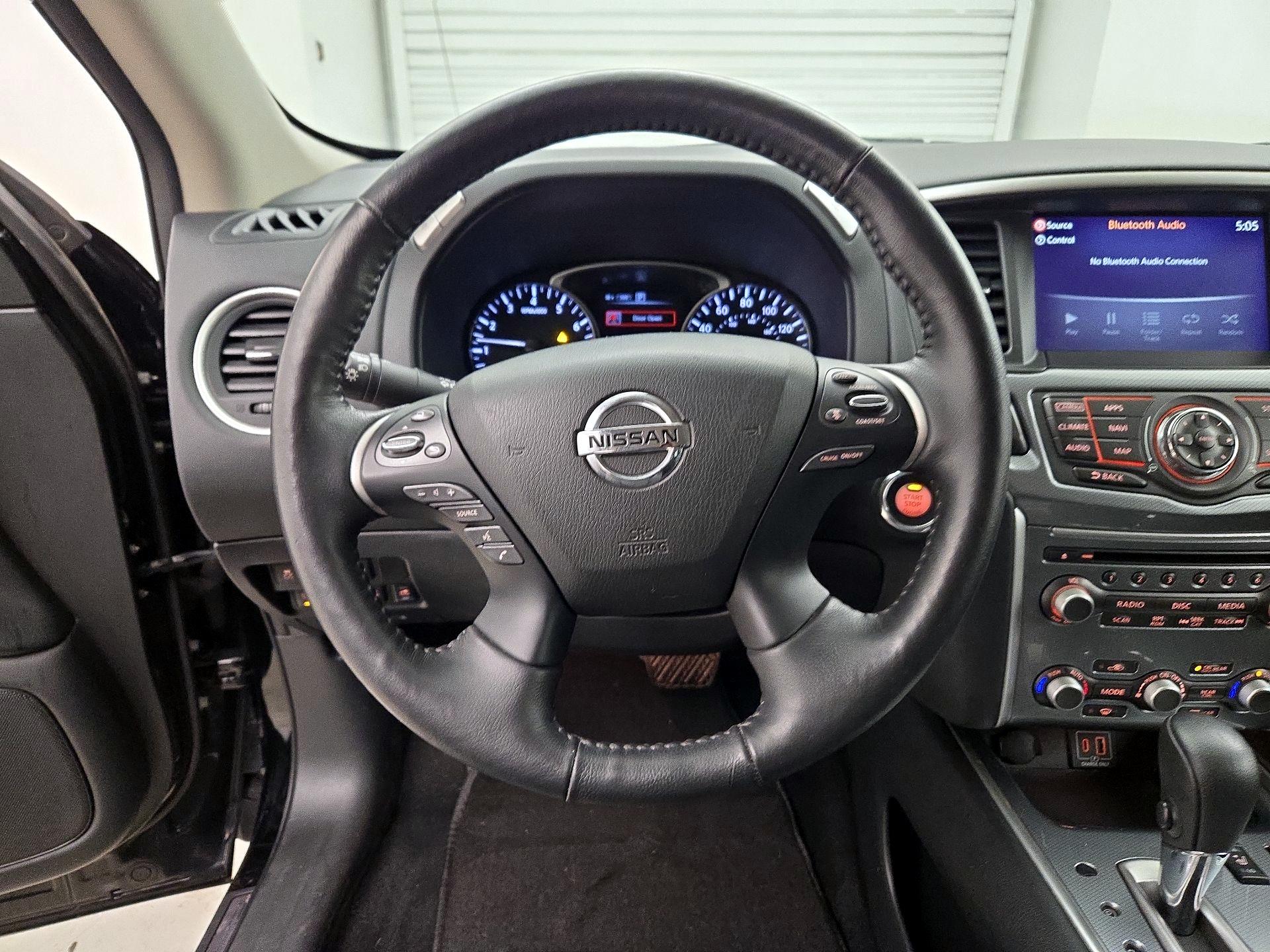 Thumbnail: 2020 Nissan Pathfinder - 10