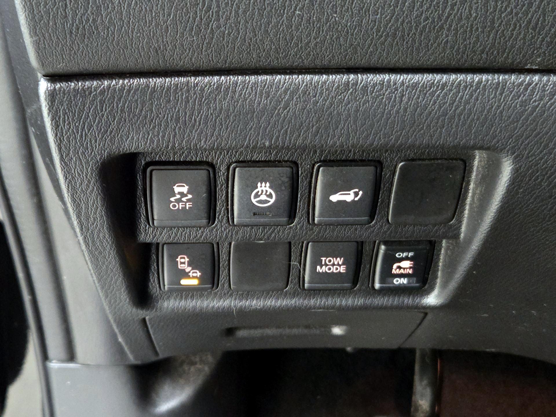 Thumbnail: 2020 Nissan Pathfinder - 13