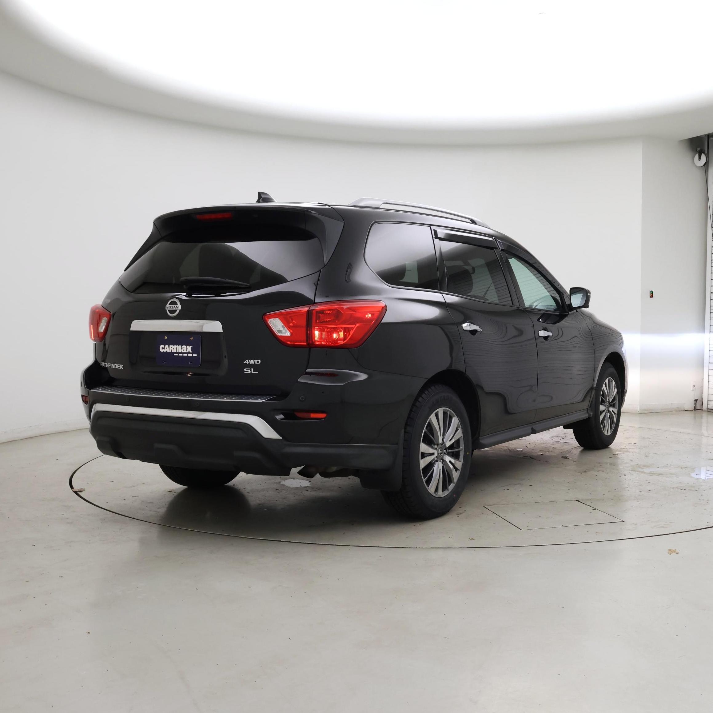 Thumbnail: 2020 Nissan Pathfinder - 8