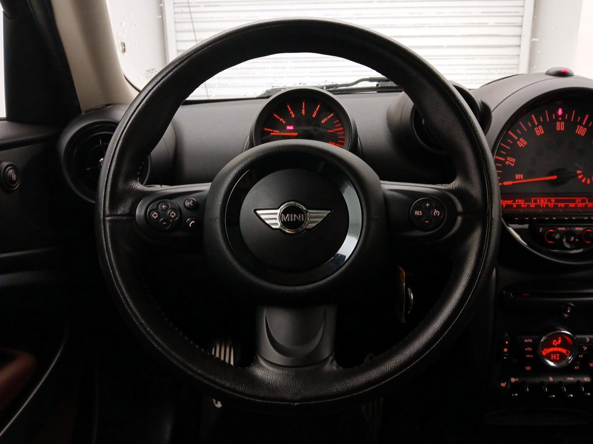 Thumbnail: 2015 MINI Cooper Paceman - 10