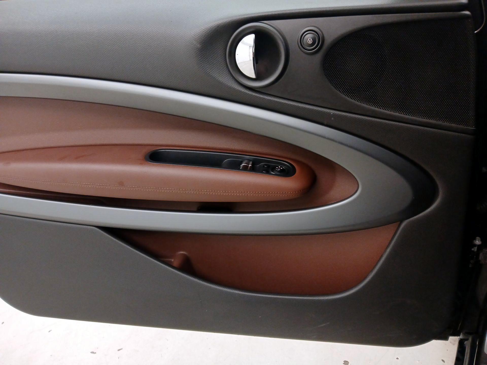 Thumbnail: 2015 MINI Cooper Paceman - 12