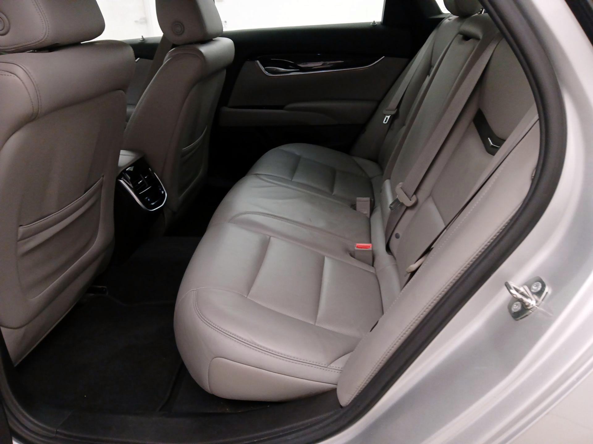 Thumbnail: 2015 Cadillac XTS - 19