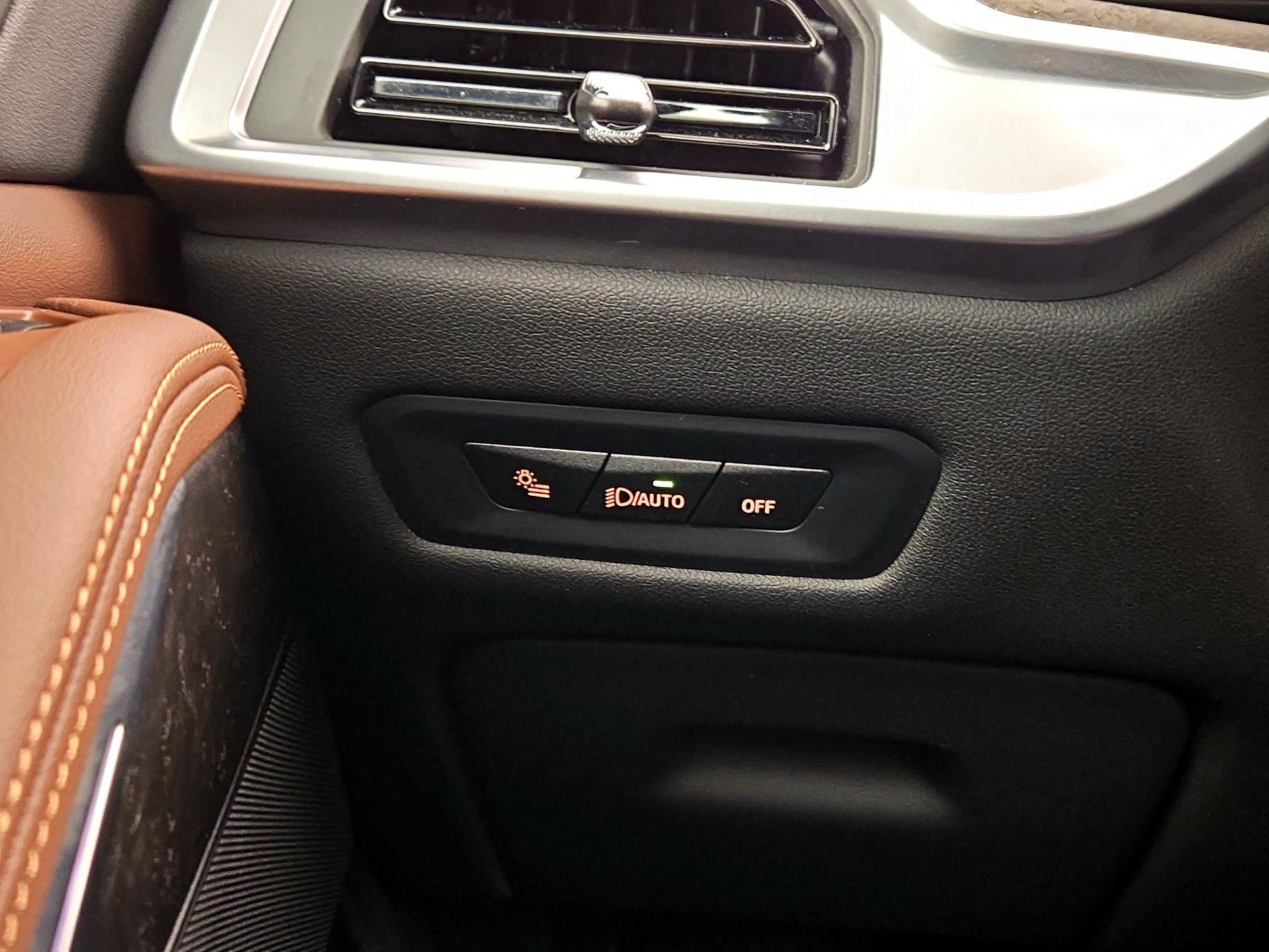 Thumbnail: 2025 BMW X5 - 13