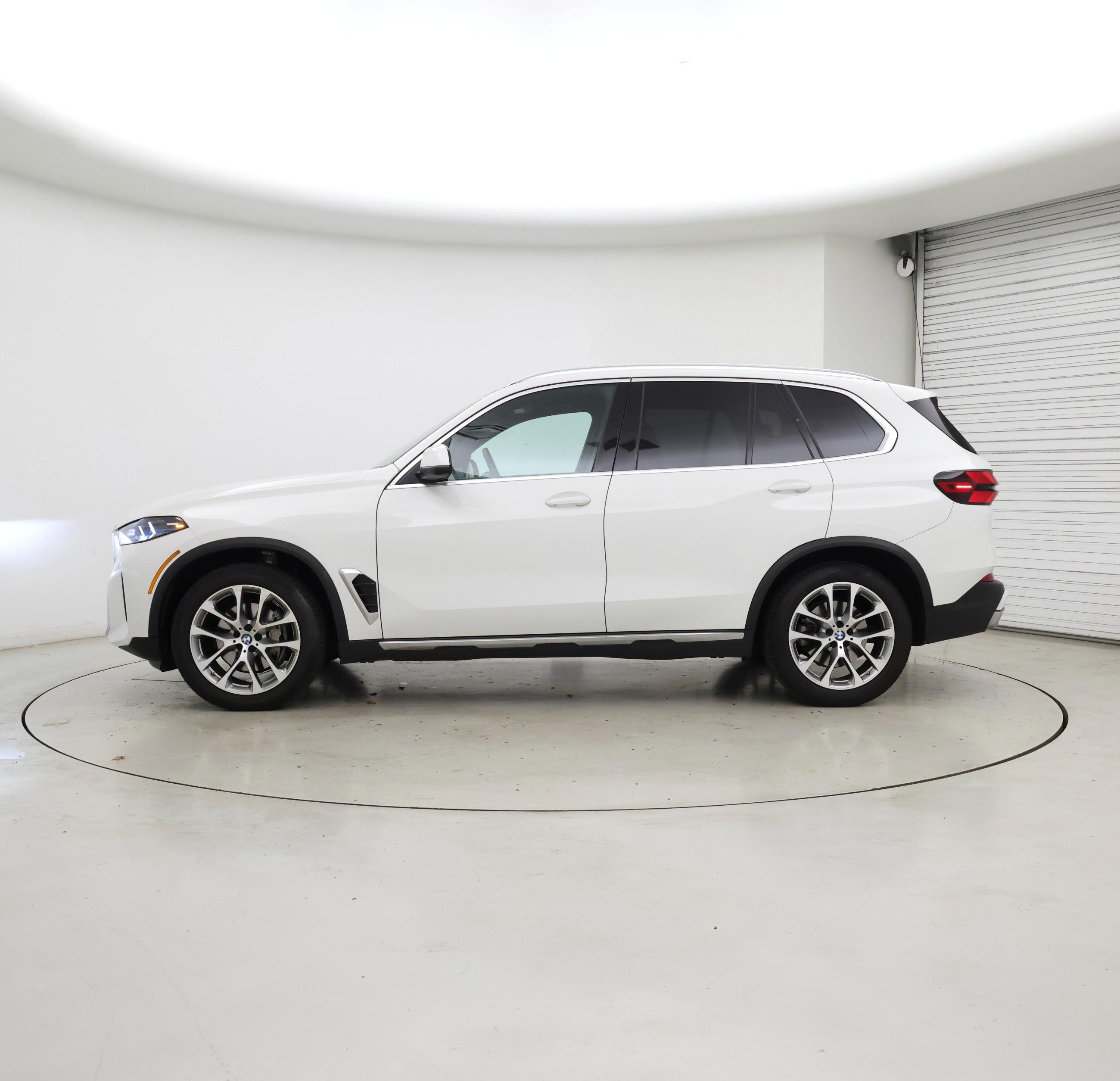 Thumbnail: 2025 BMW X5 - 3