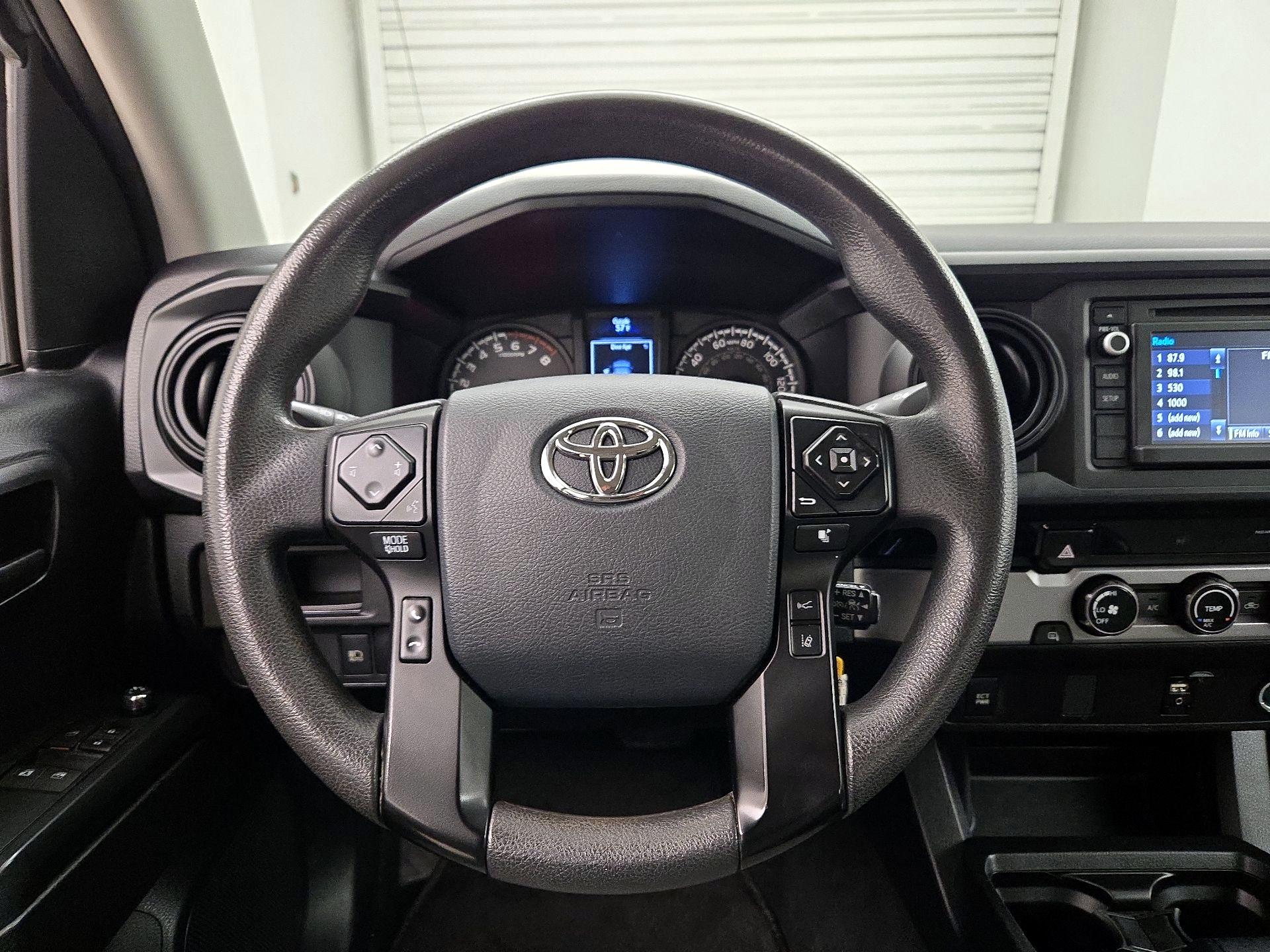 Thumbnail: 2018 Toyota Tacoma - 10