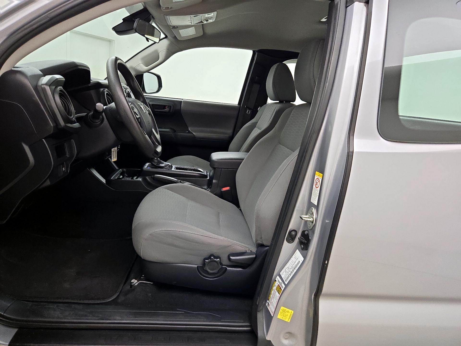 Thumbnail: 2018 Toyota Tacoma - 11