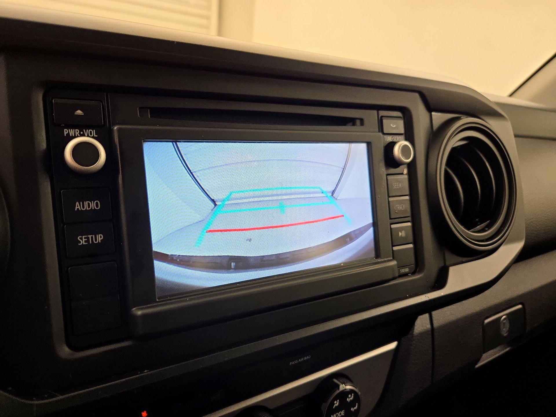 Thumbnail: 2018 Toyota Tacoma - 14