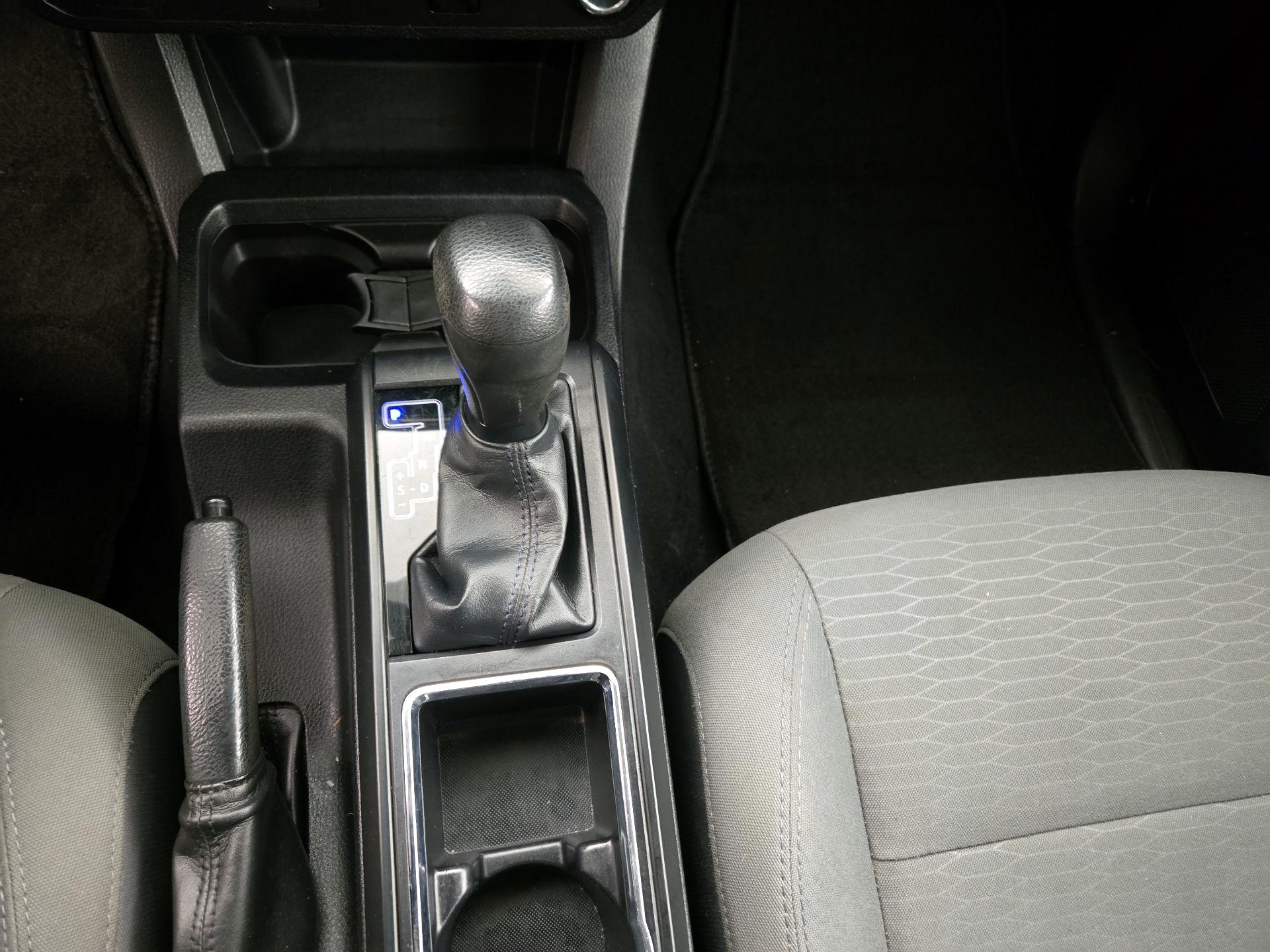 Thumbnail: 2018 Toyota Tacoma - 17