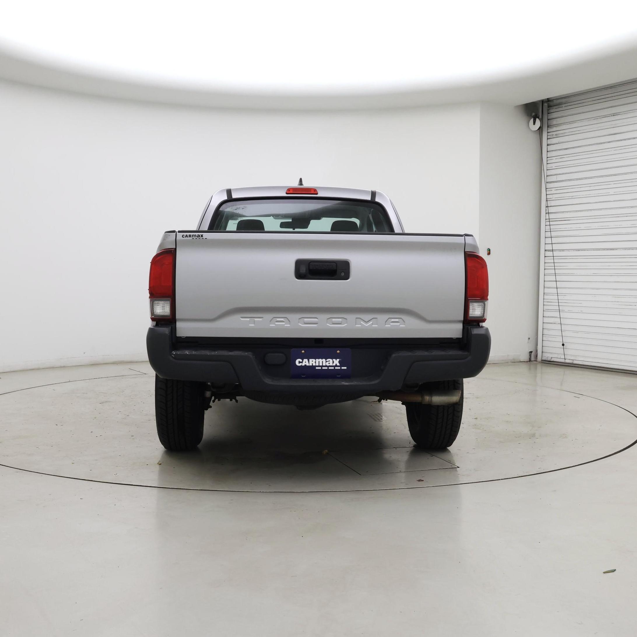 Thumbnail: 2018 Toyota Tacoma - 6