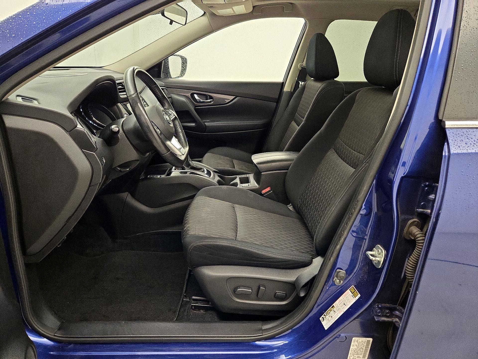 Thumbnail: 2019 Nissan Rogue - 11