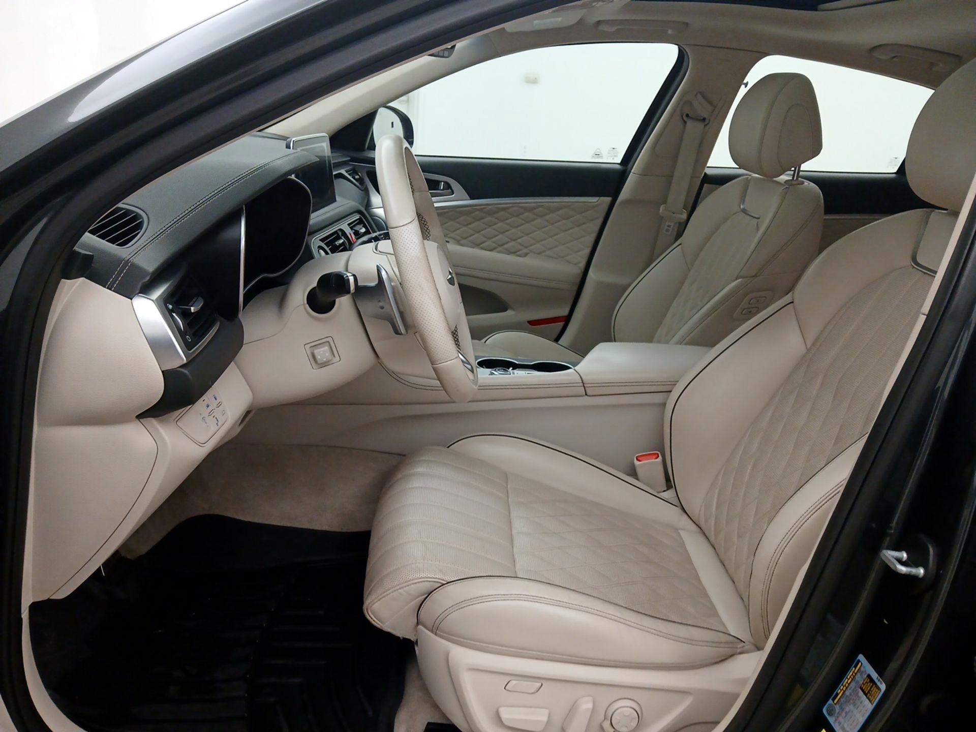 Thumbnail: 2019 Genesis G70 - 11