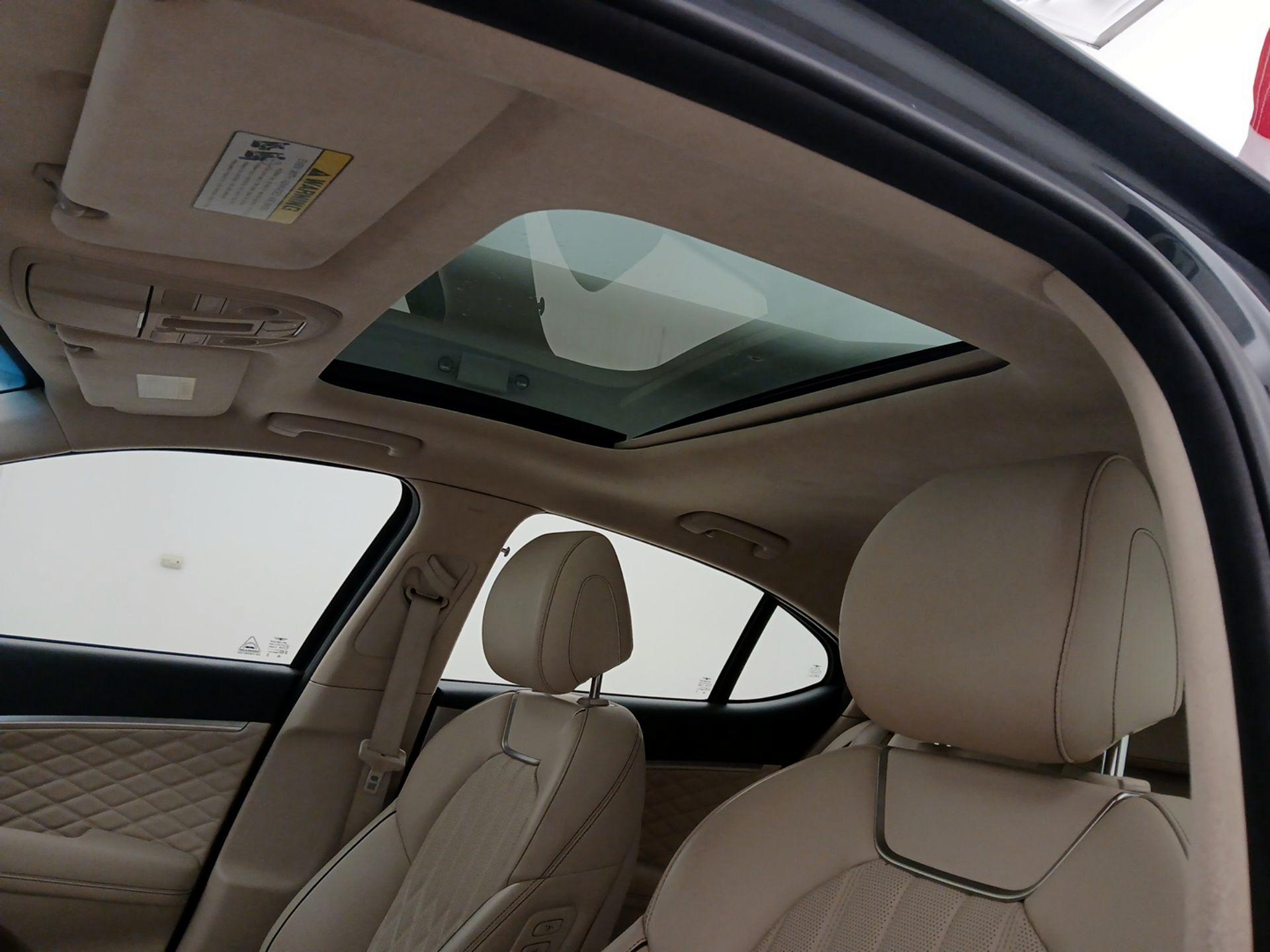 Thumbnail: 2019 Genesis G70 - 20