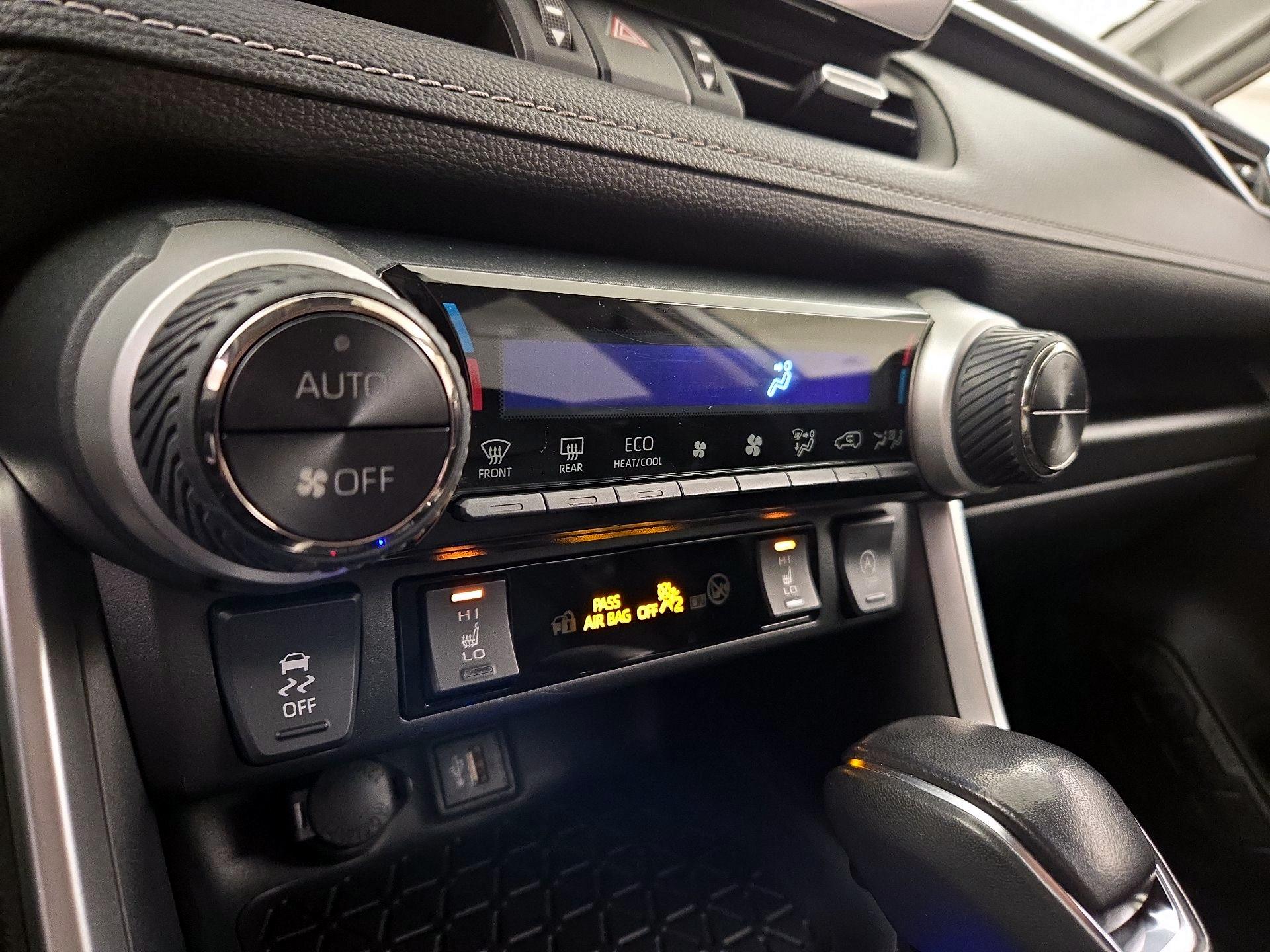 Thumbnail: 2023 Toyota RAV4 - 16