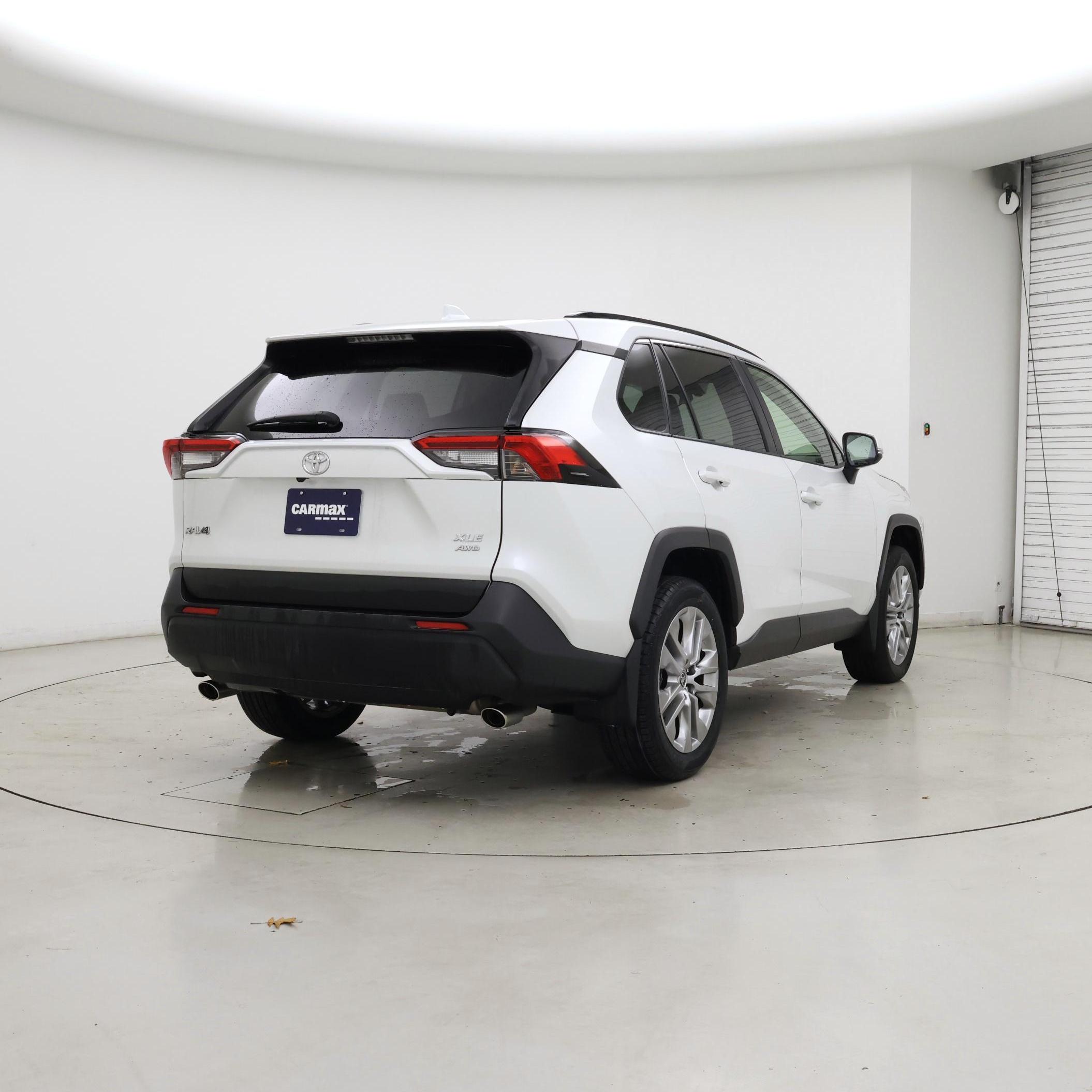 Thumbnail: 2023 Toyota RAV4 - 8