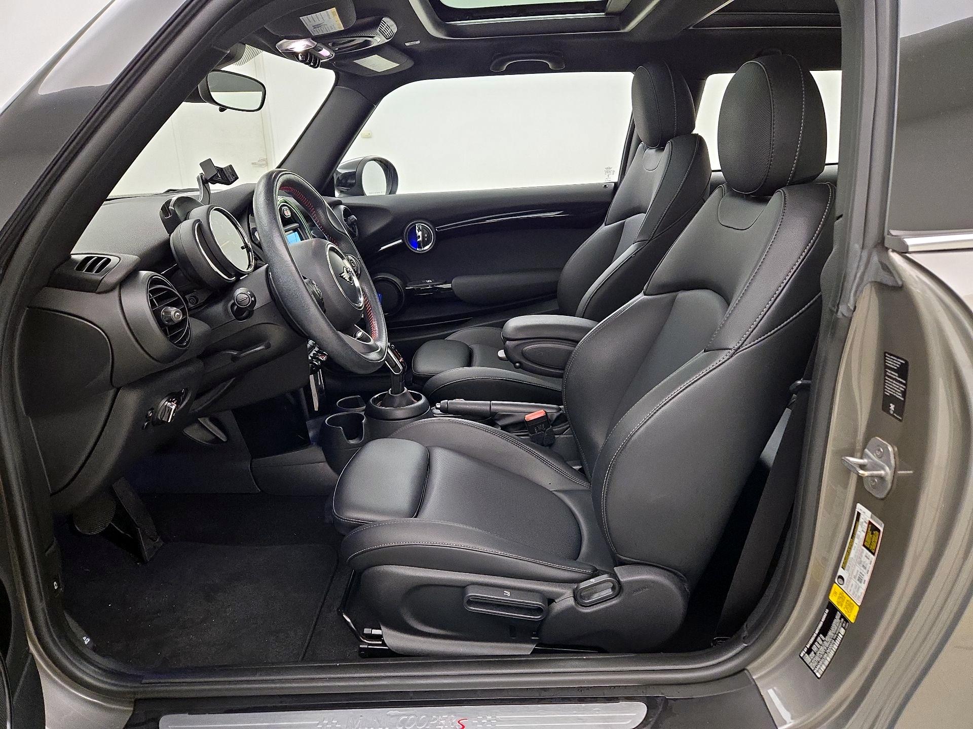 Thumbnail: 2020 MINI Cooper Hardtop - 11