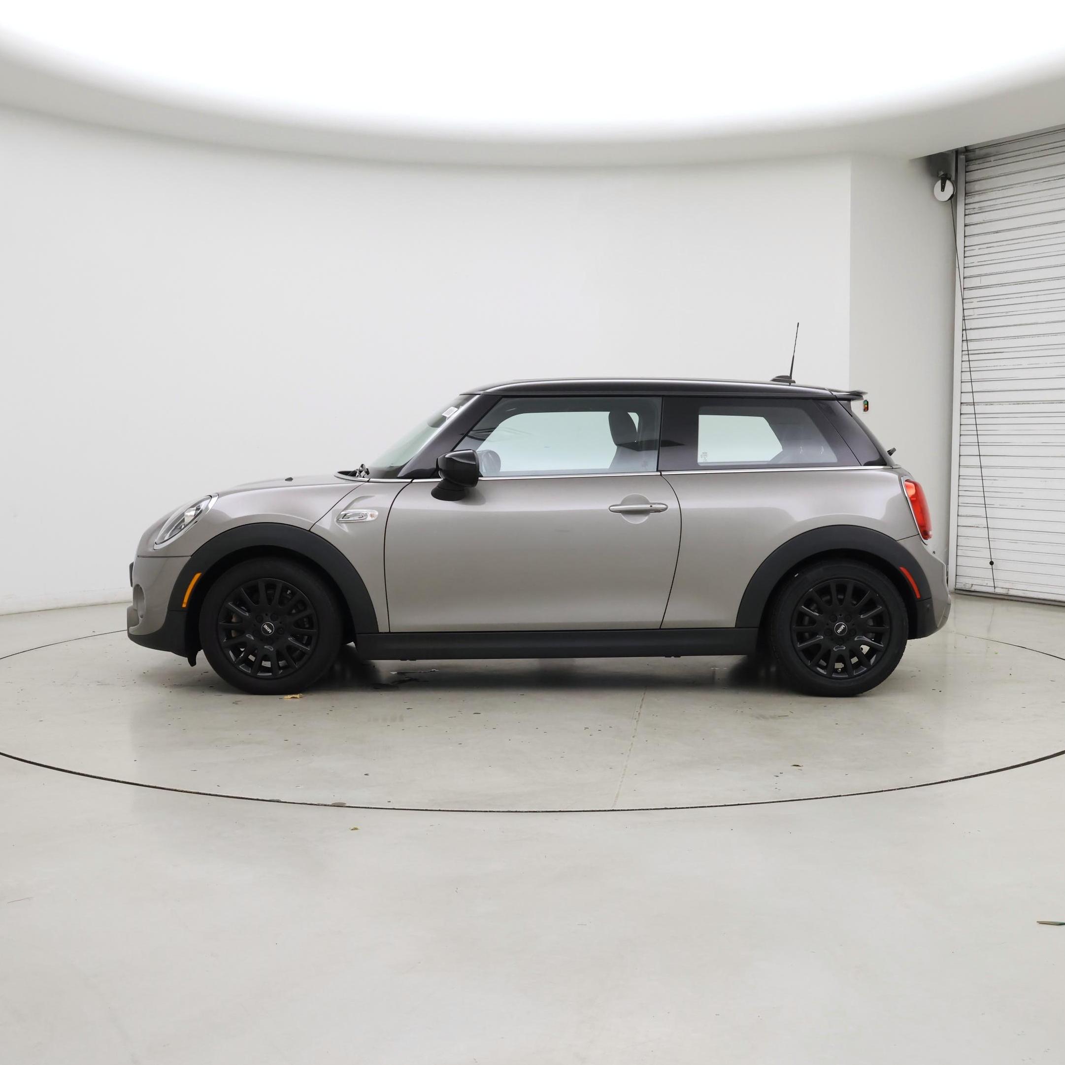 Thumbnail: 2020 MINI Cooper Hardtop - 3