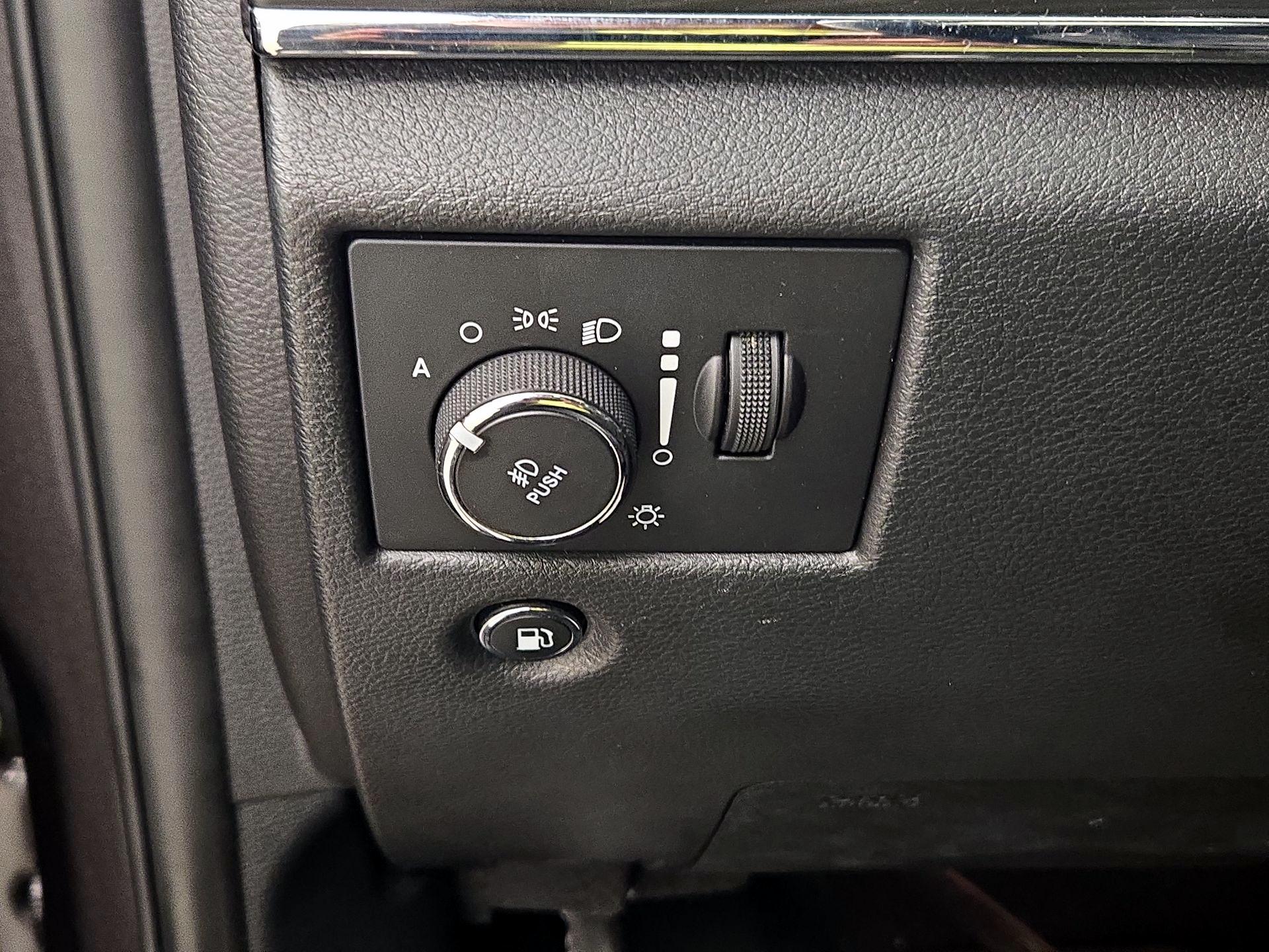 Thumbnail: 2020 Jeep Grand Cherokee - 13