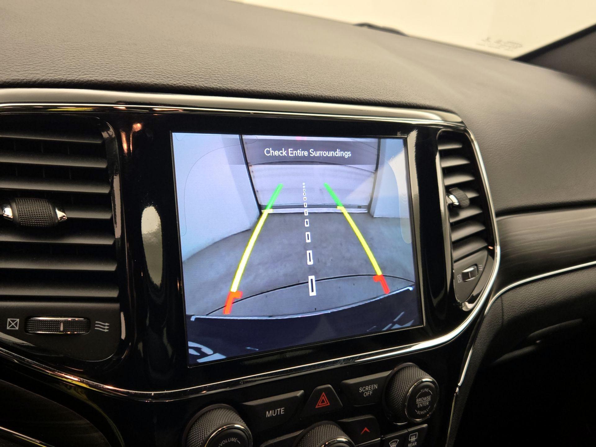 Thumbnail: 2020 Jeep Grand Cherokee - 15