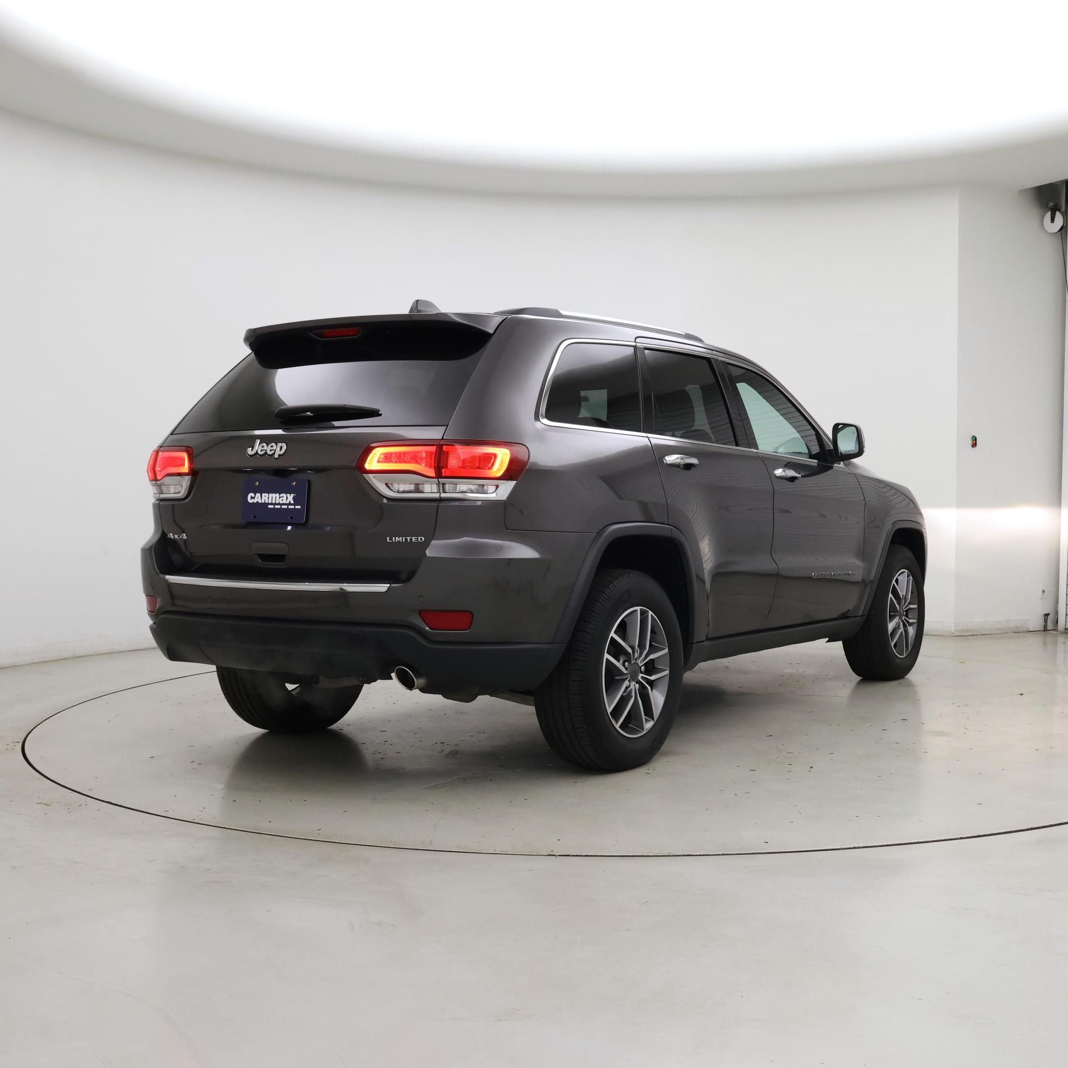 Thumbnail: 2020 Jeep Grand Cherokee - 8