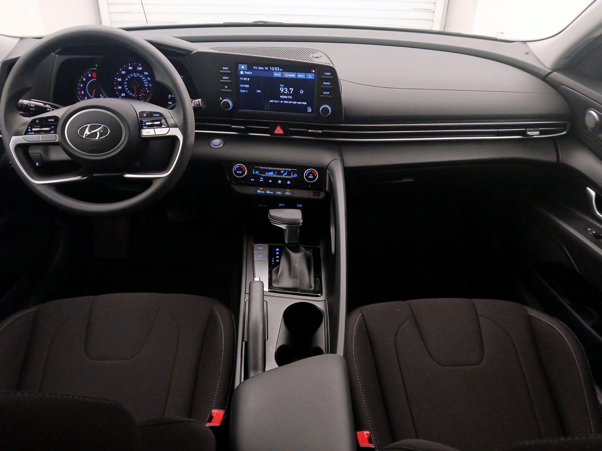 Thumbnail: 2022 Hyundai Elantra - 9