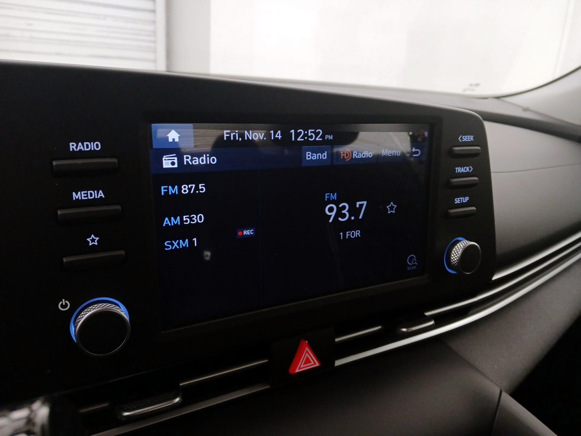 Thumbnail: 2022 Hyundai Elantra - 15