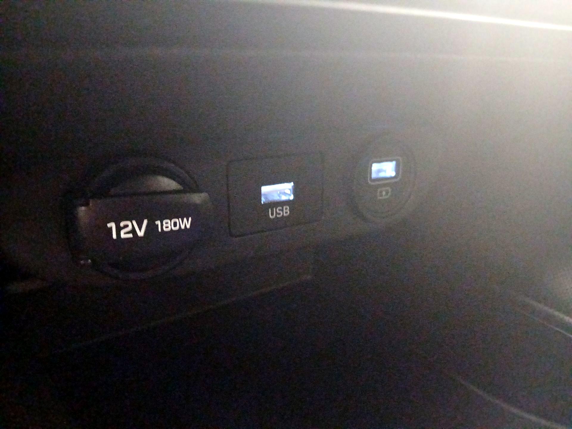 Thumbnail: 2022 Hyundai Elantra - 18