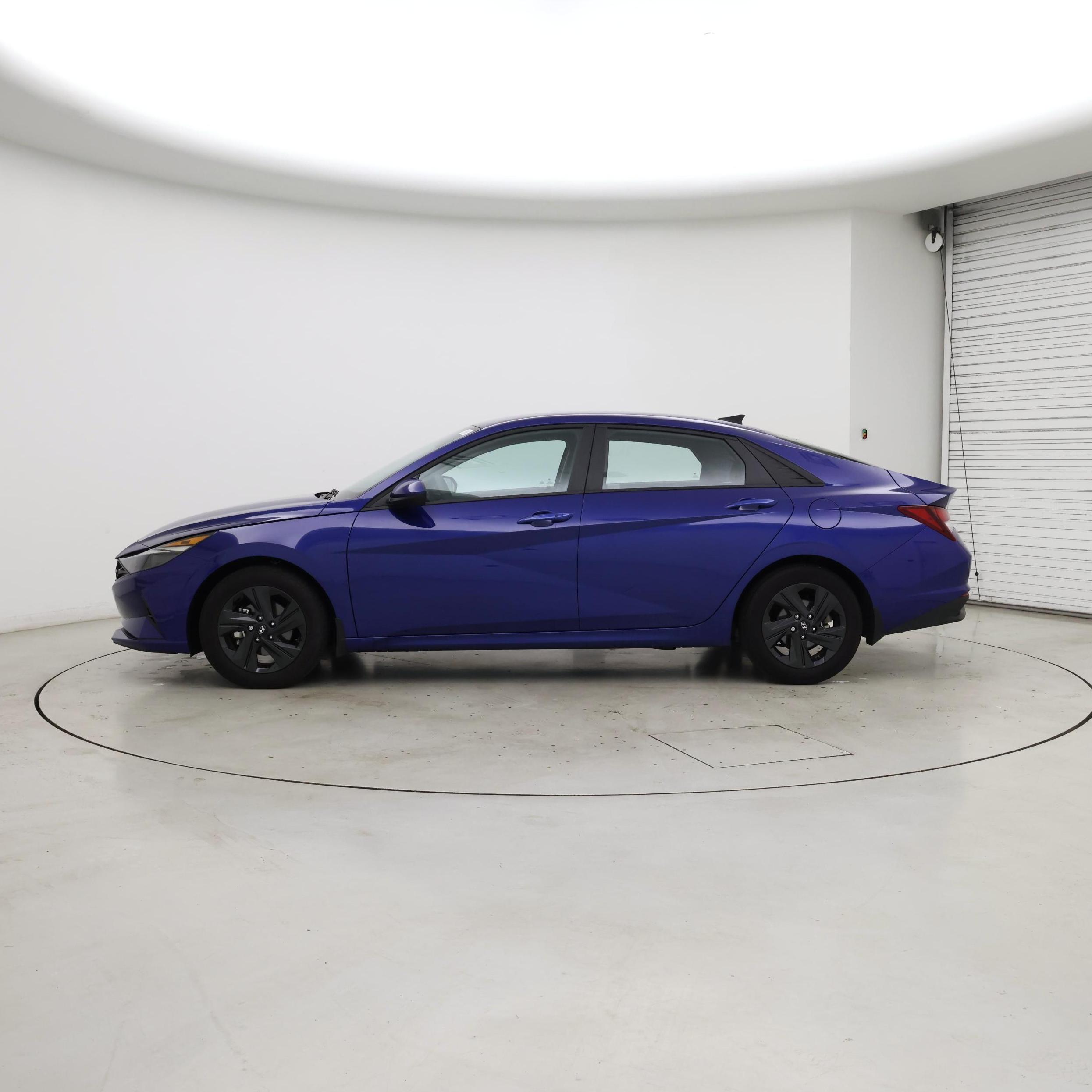 Thumbnail: 2022 Hyundai Elantra - 3