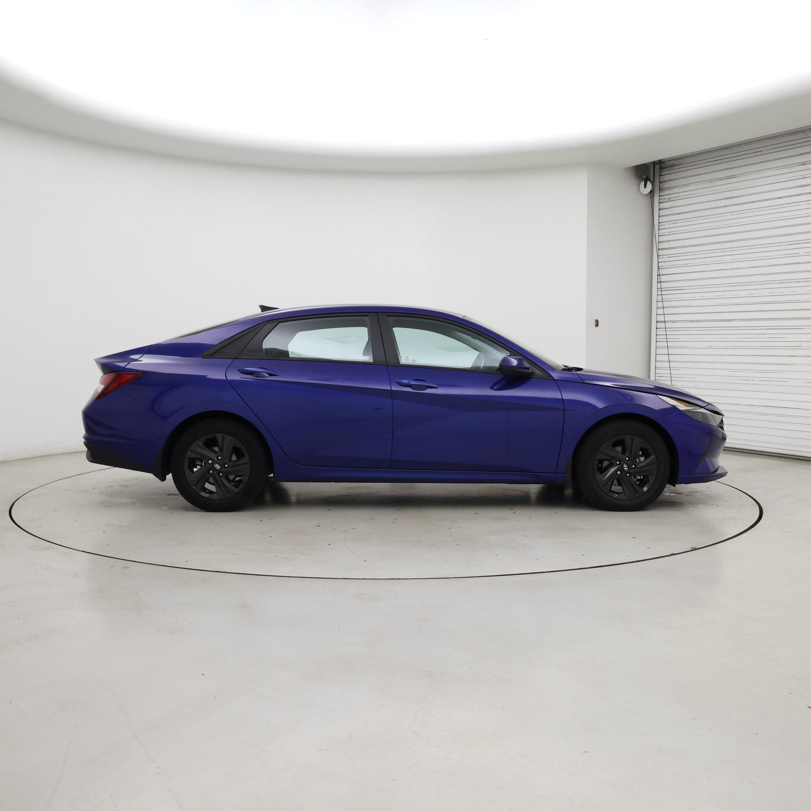 Thumbnail: 2022 Hyundai Elantra - 7