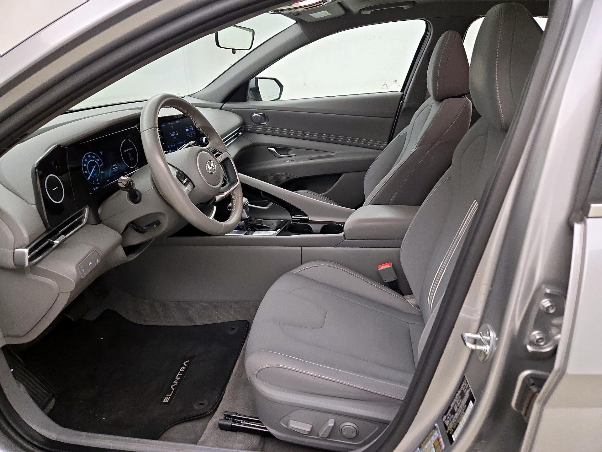 Thumbnail: 2021 Hyundai Elantra - 11