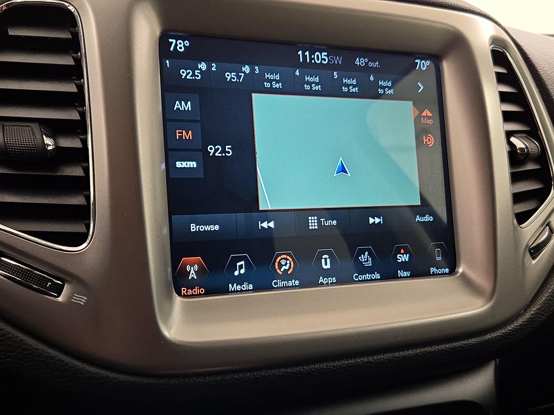 Thumbnail: 2017 Jeep Compass - 16