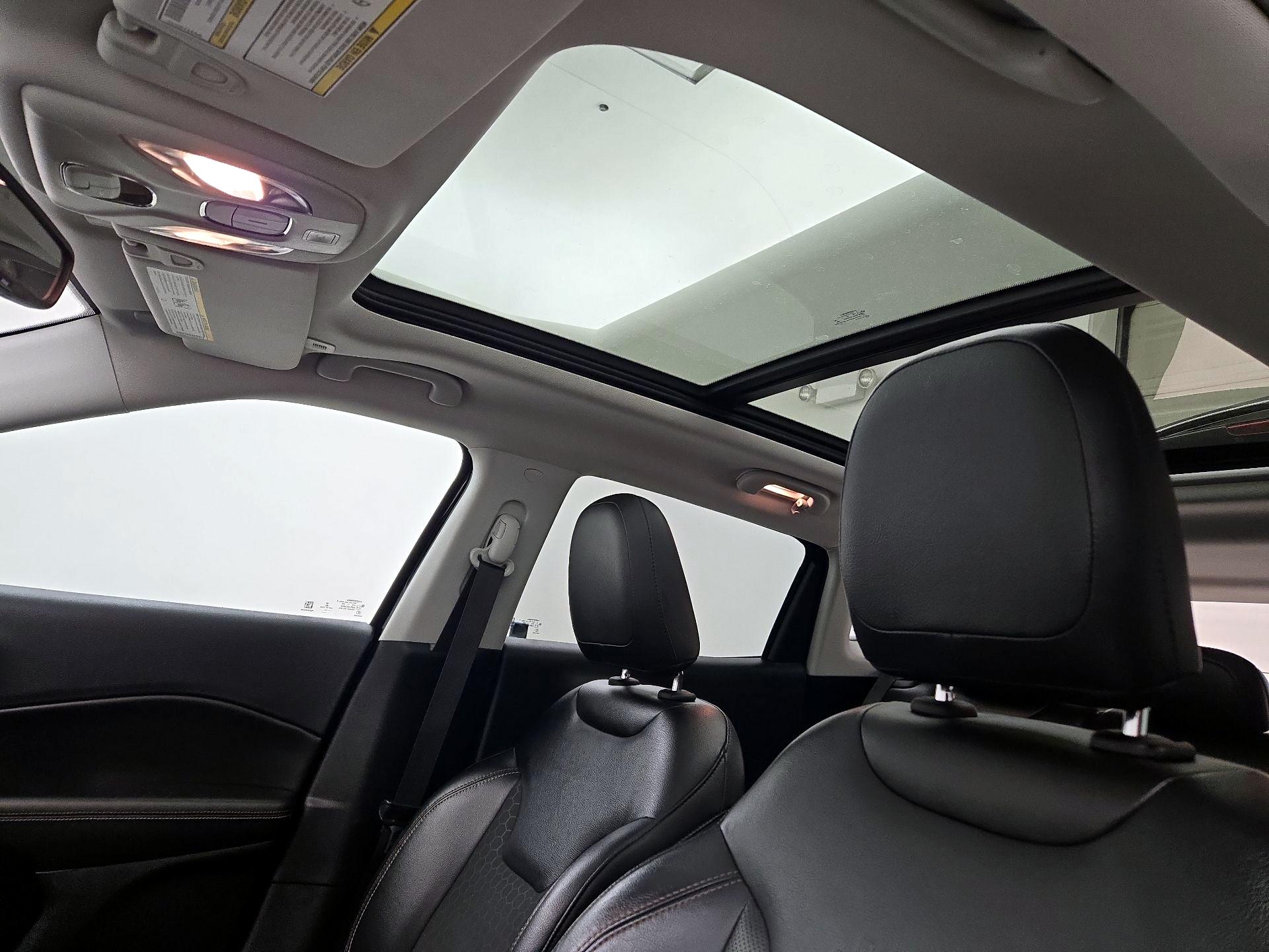 Thumbnail: 2017 Jeep Compass - 20