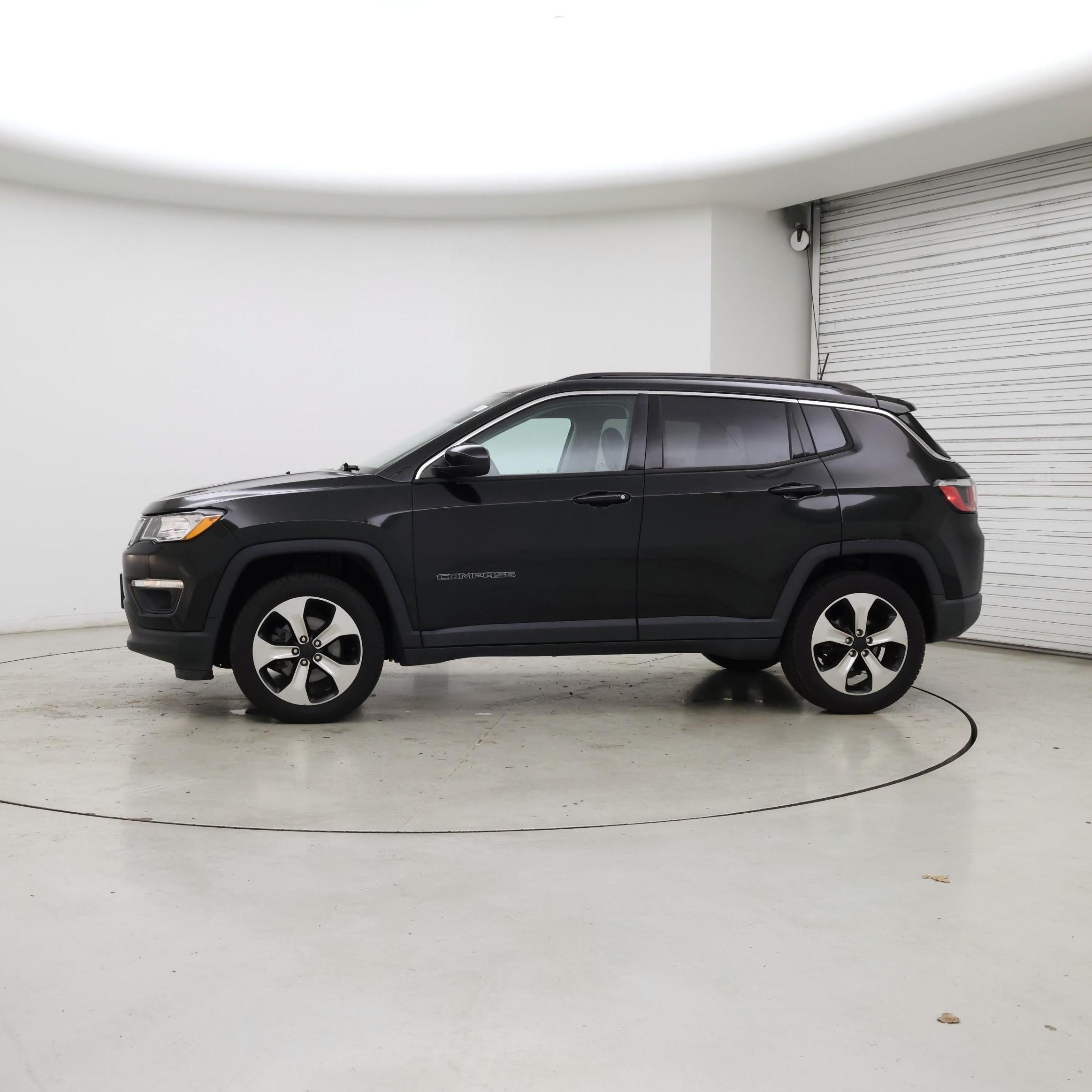 Thumbnail: 2017 Jeep Compass - 3