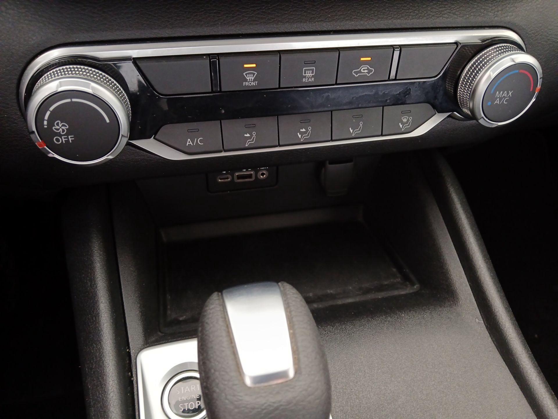 Thumbnail: 2020 Nissan Altima - 16