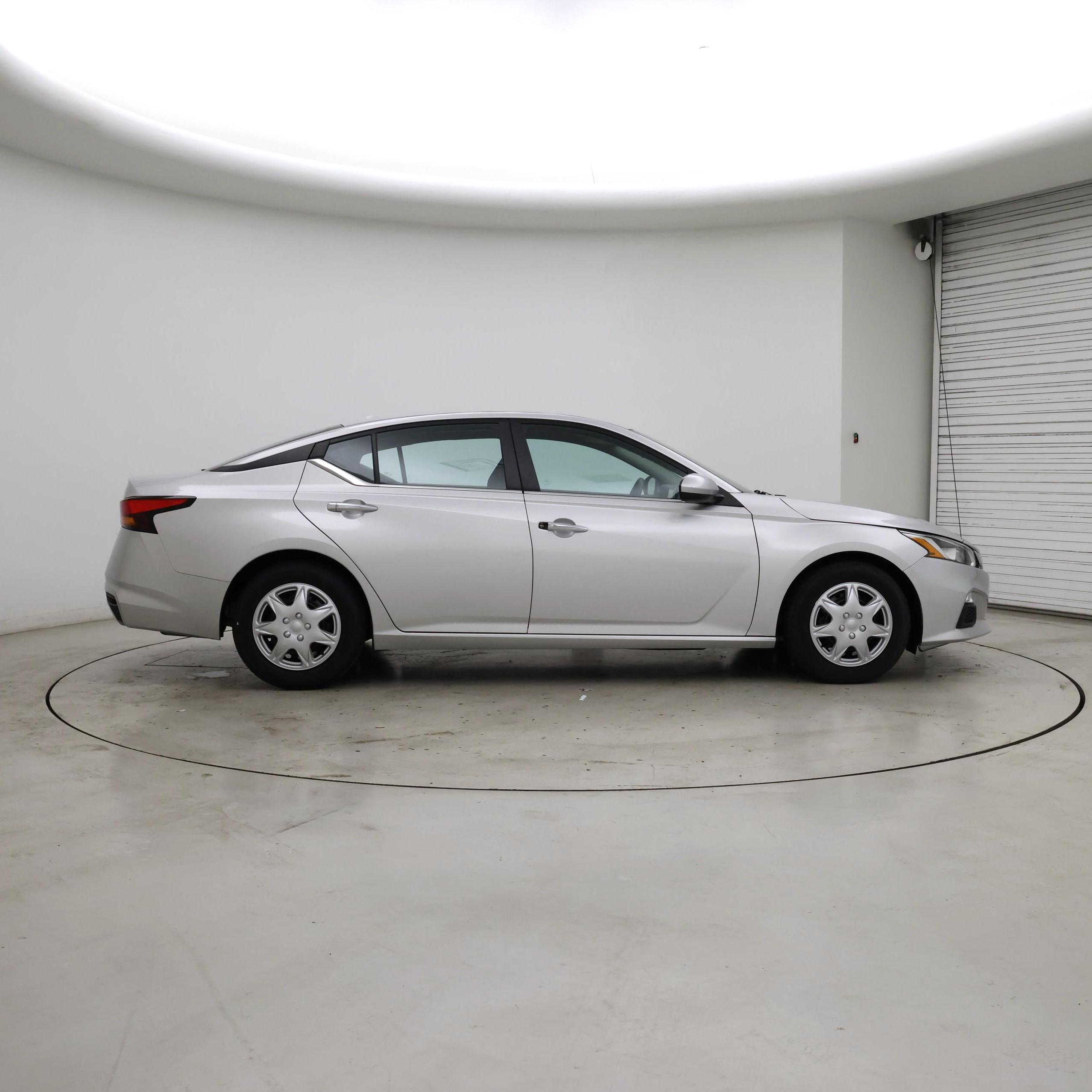 Thumbnail: 2020 Nissan Altima - 7