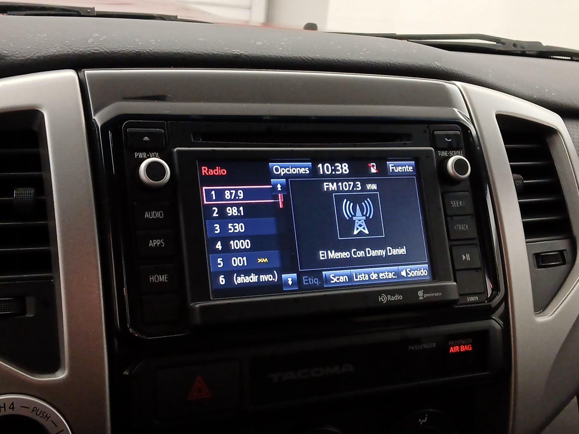 Thumbnail: 2015 Toyota Tacoma - 15