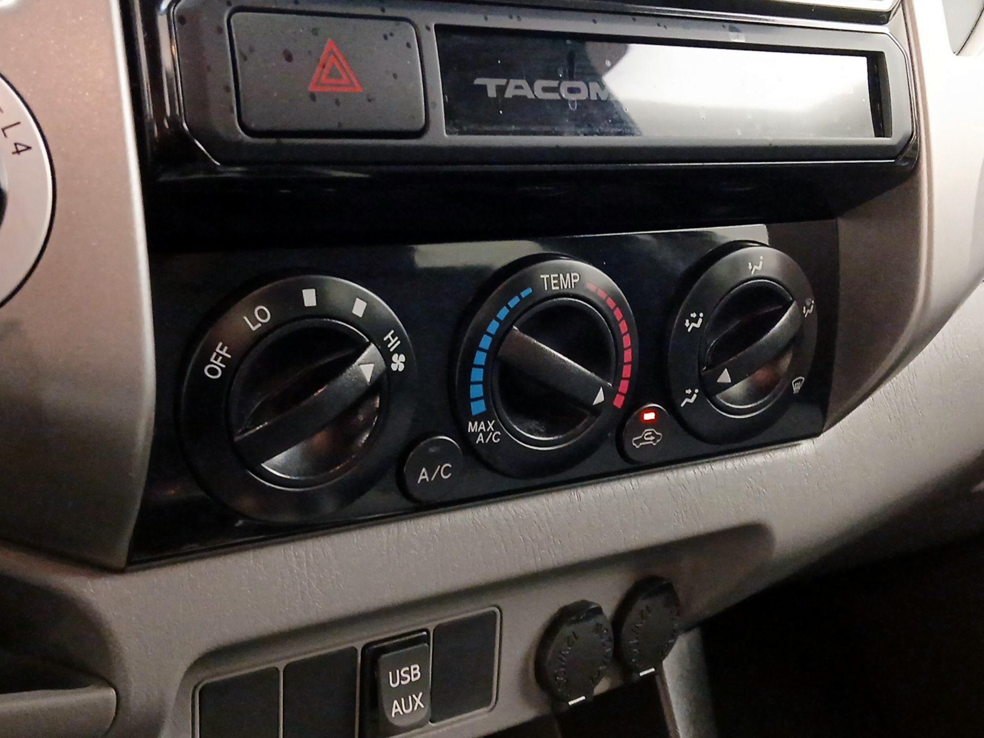 Thumbnail: 2015 Toyota Tacoma - 16