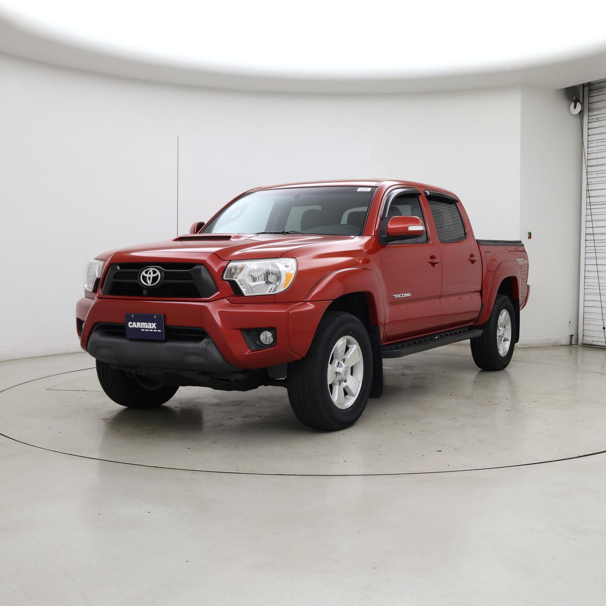 Thumbnail: 2015 Toyota Tacoma - 4
