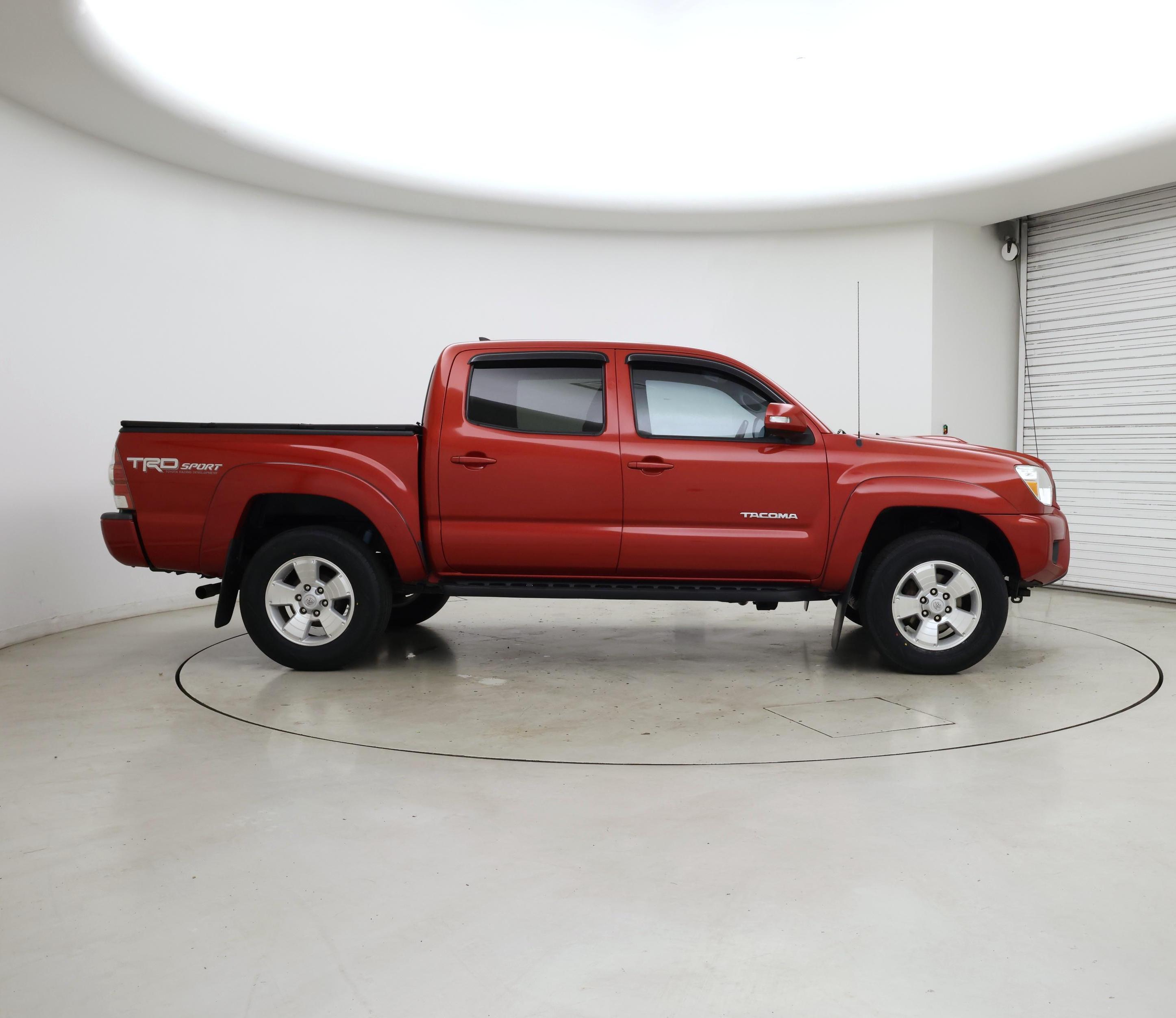 Thumbnail: 2015 Toyota Tacoma - 7