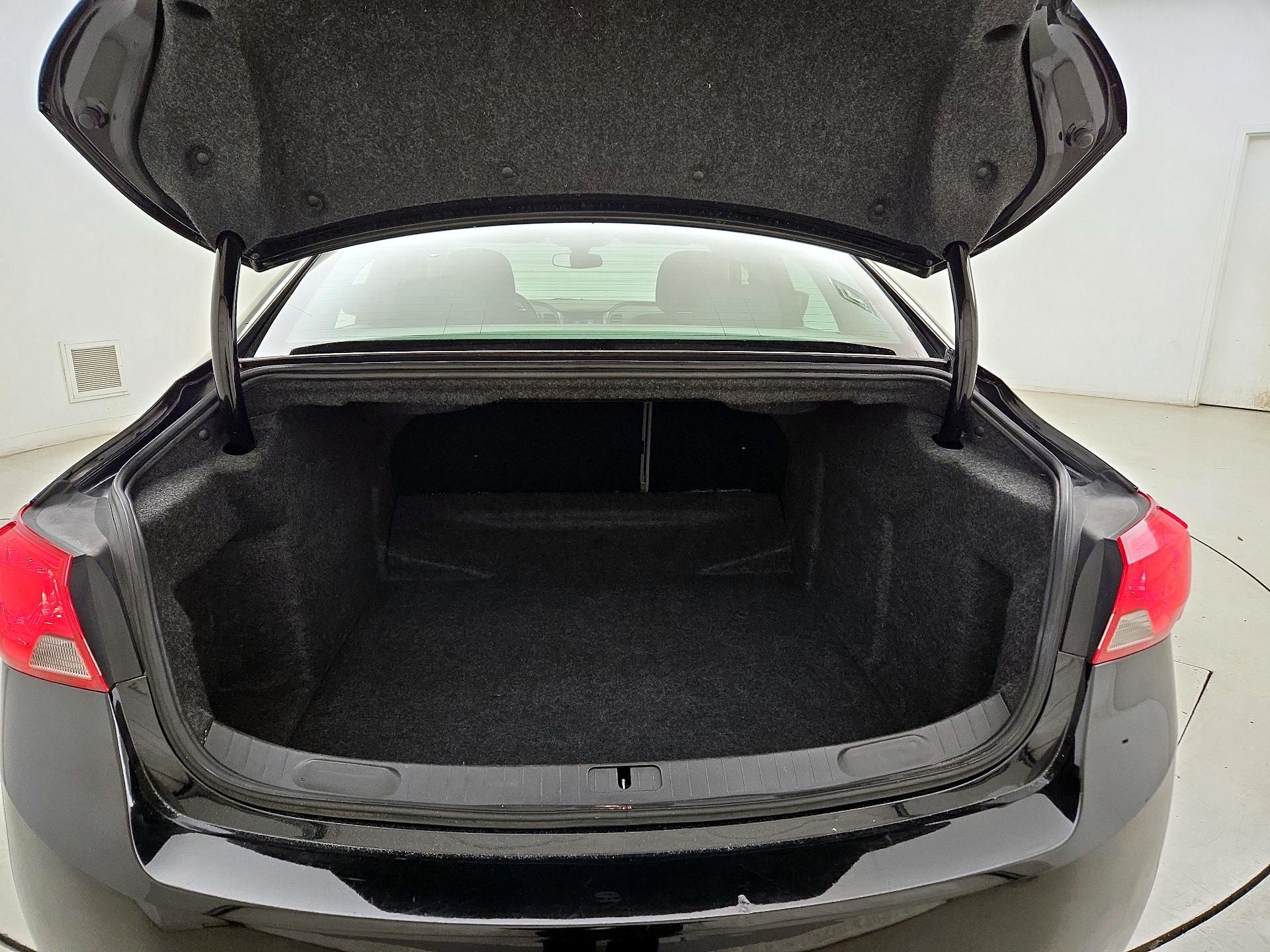 Thumbnail: 2017 Chevrolet Impala - 19