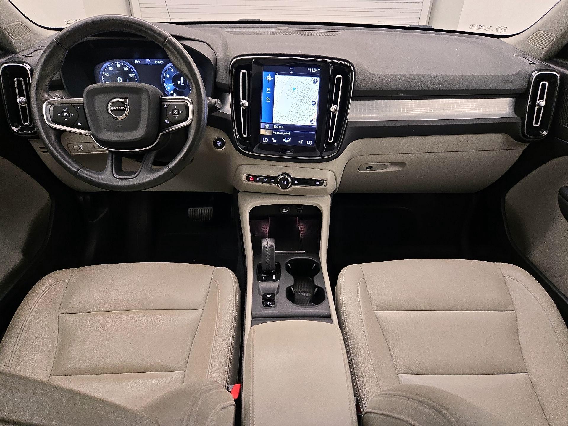 Thumbnail: 2020 Volvo XC40 - 9