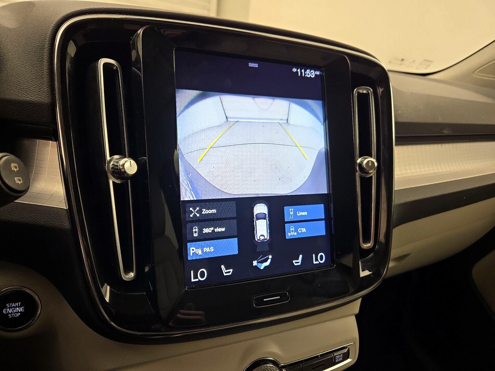 Thumbnail: 2020 Volvo XC40 - 15