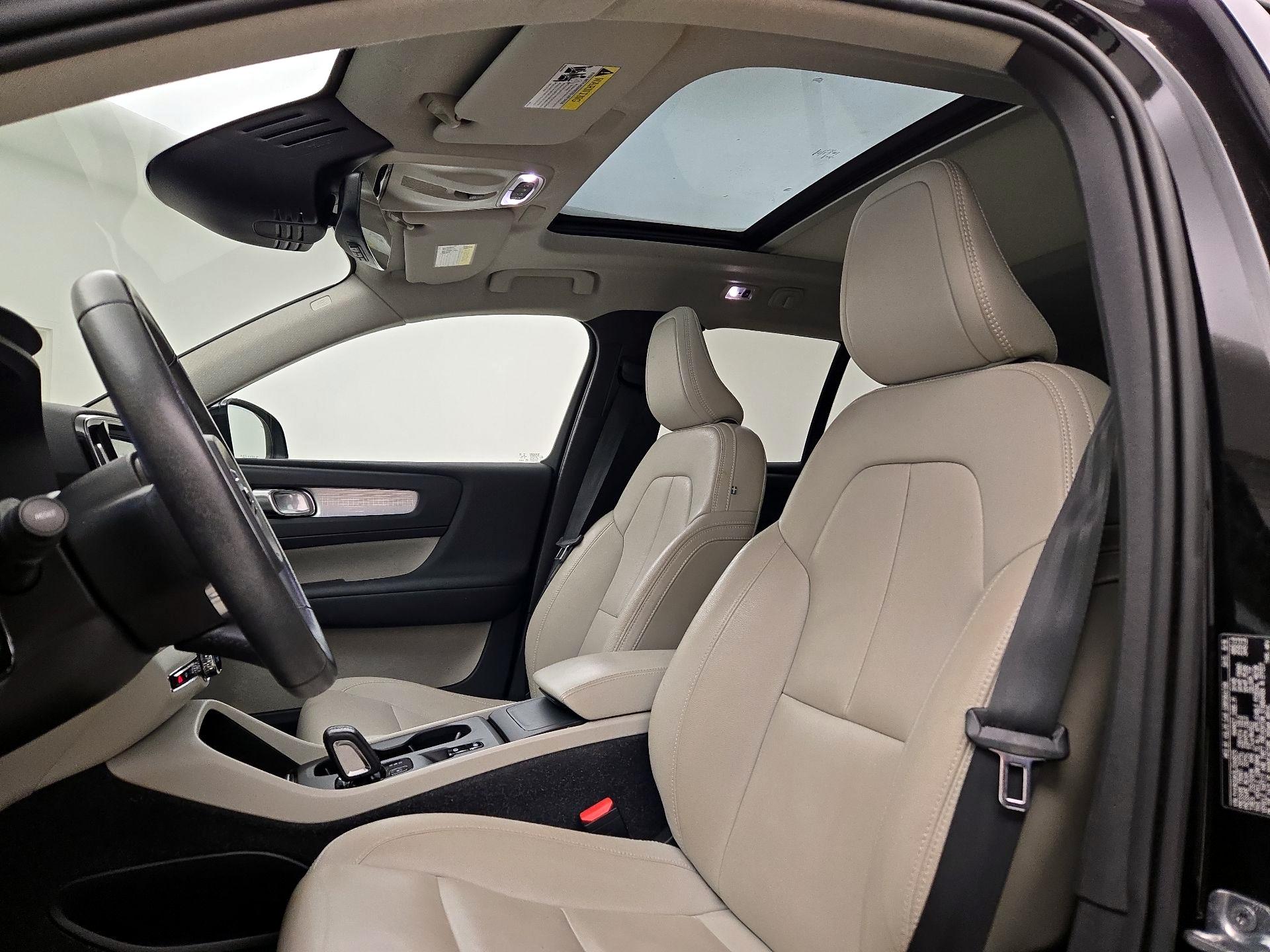 Thumbnail: 2020 Volvo XC40 - 20