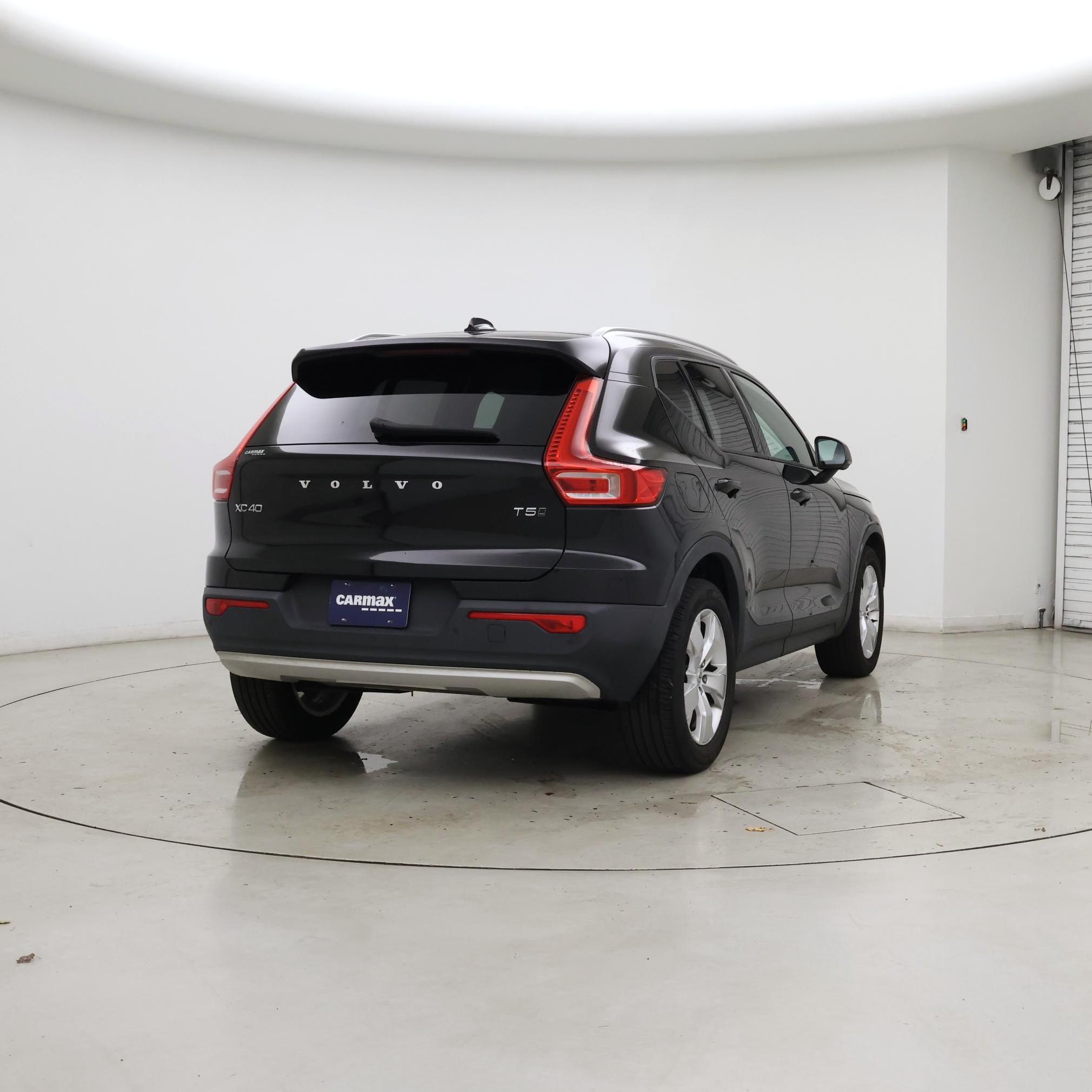 Thumbnail: 2020 Volvo XC40 - 8
