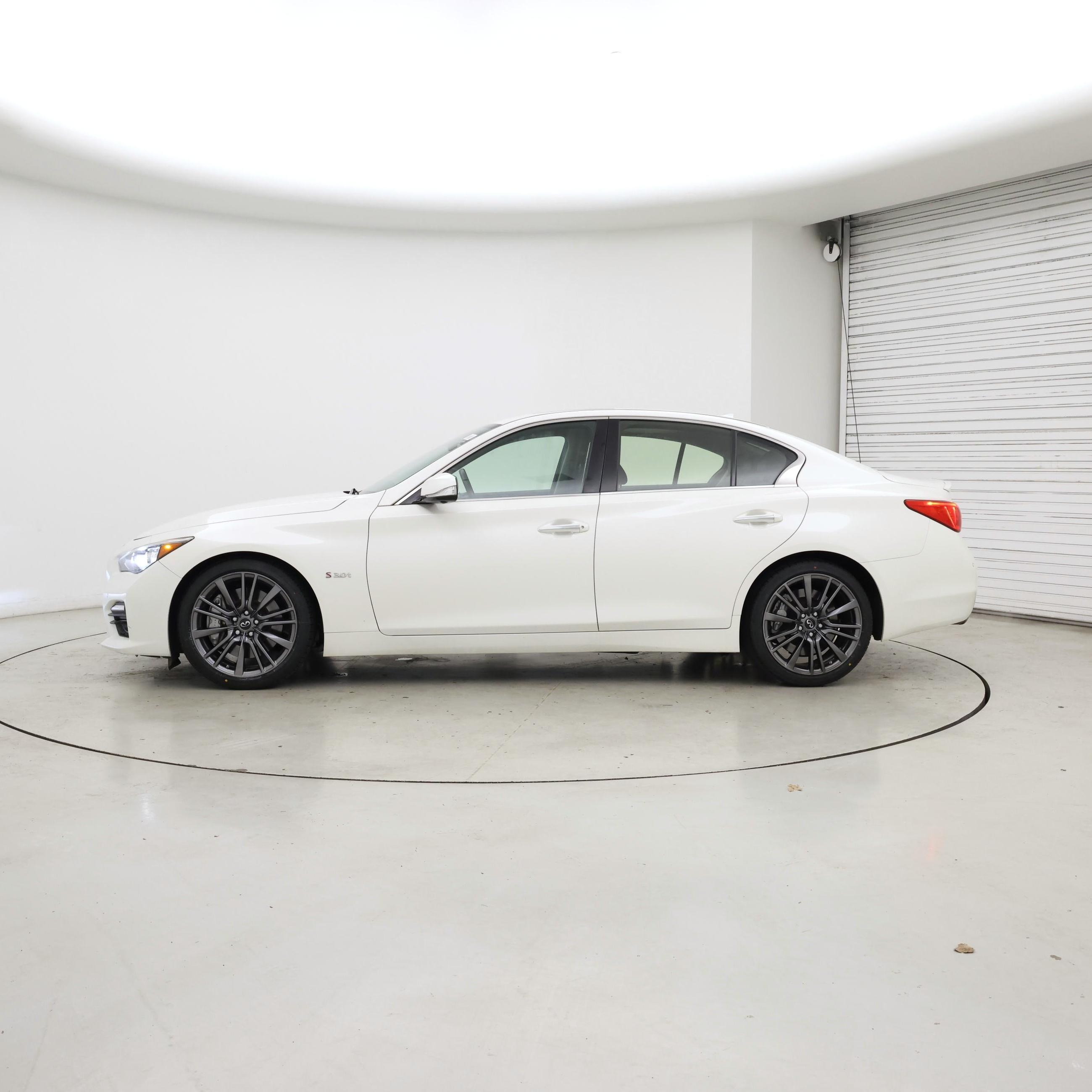 Thumbnail: 2016 INFINITI  - 3