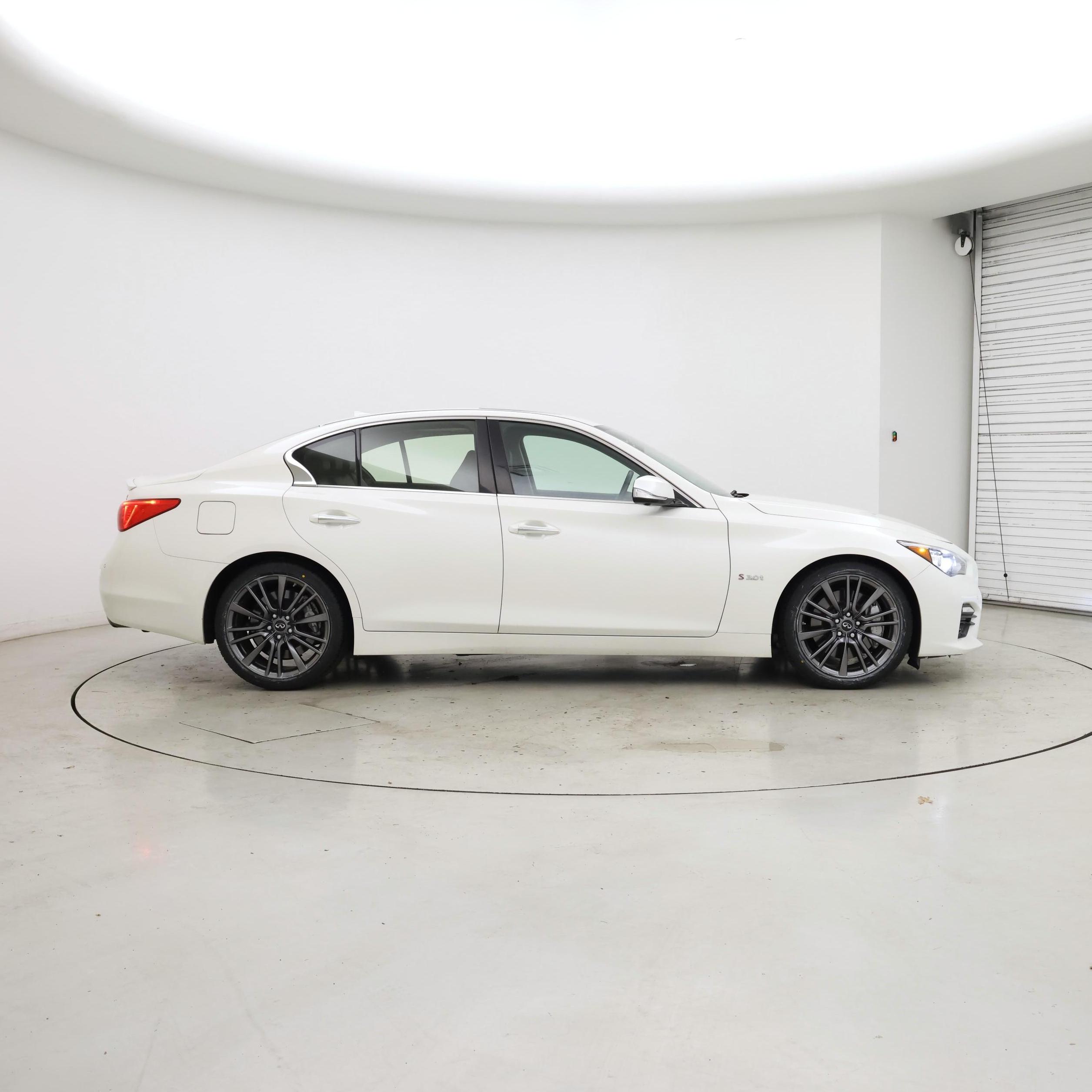 Thumbnail: 2016 INFINITI  - 7