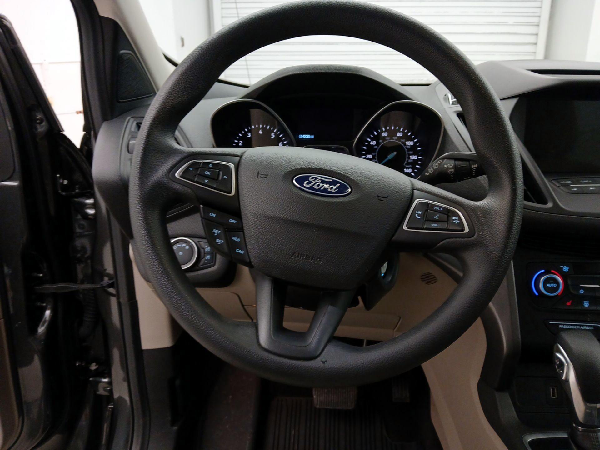 Thumbnail: 2018 Ford Escape - 10